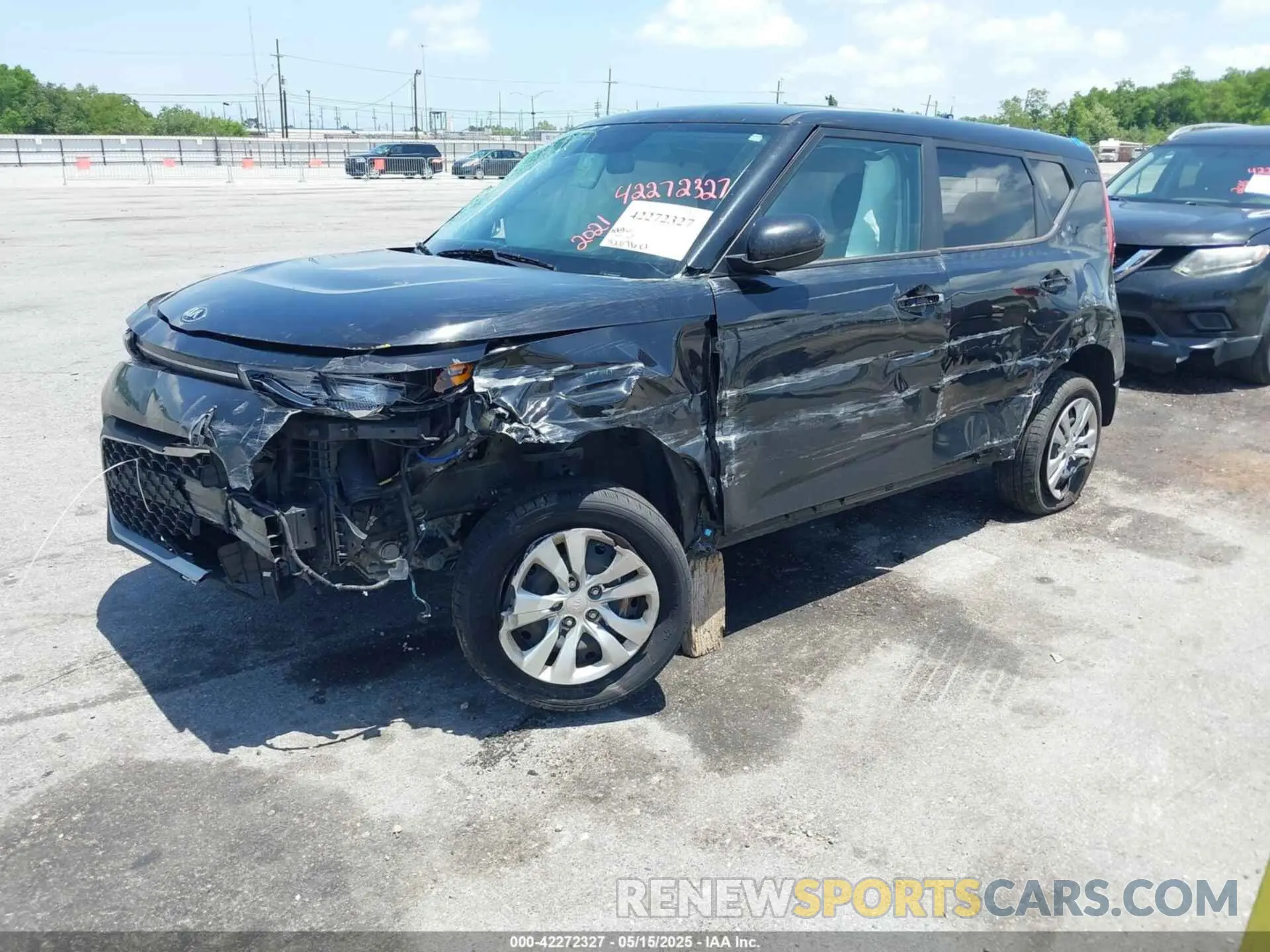 2 fotografías del automóvil dañado KNDJ23AU6M7740568 KIA SOUL 2021