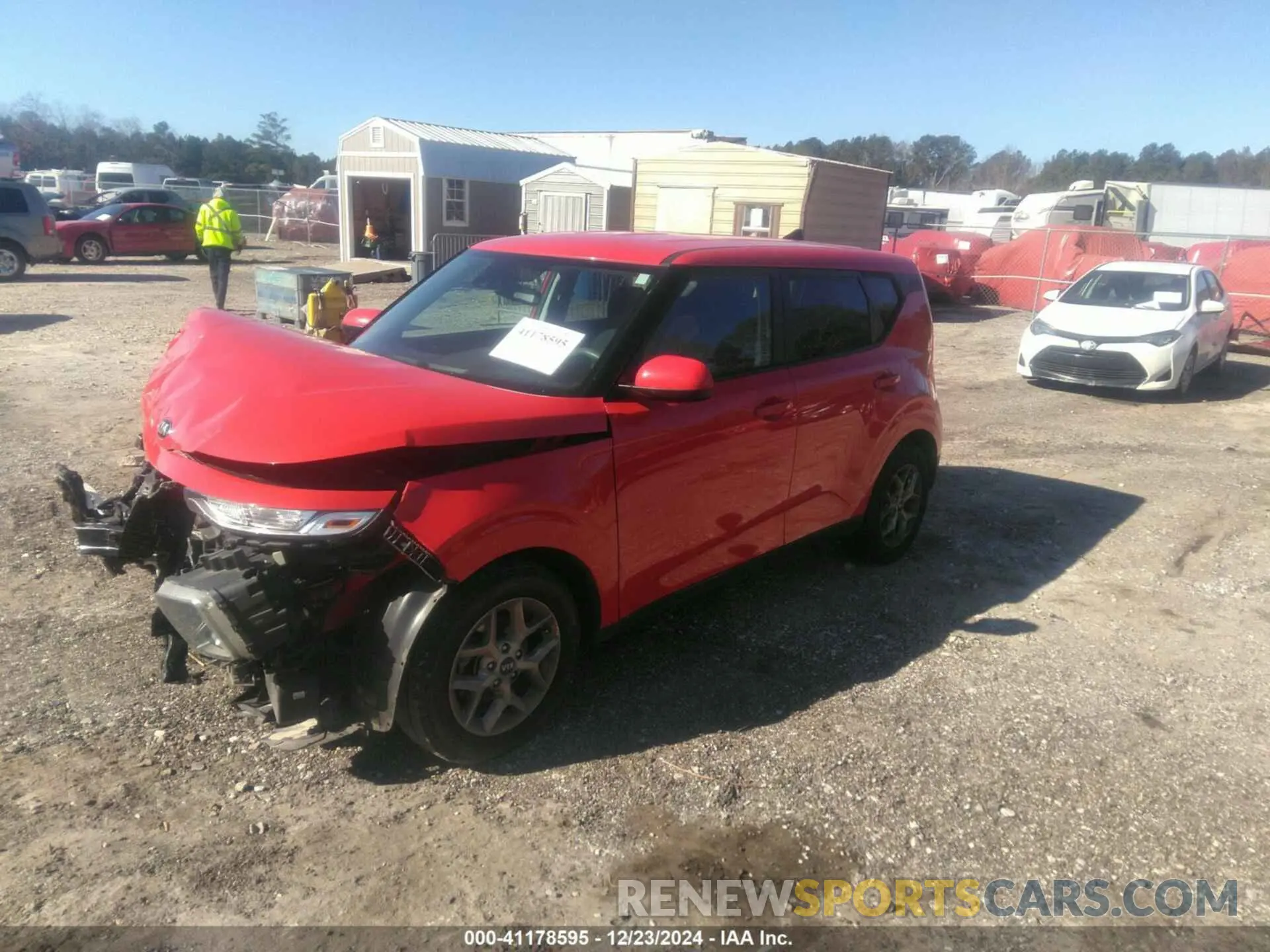 2 fotografías del automóvil dañado KNDJ23AU6M7748122 KIA SOUL 2021