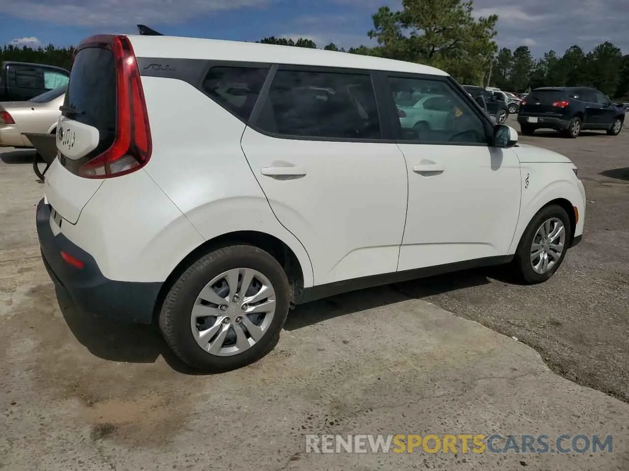 3 fotografías del automóvil dañado KNDJ23AU6M7797157 KIA SOUL 2021