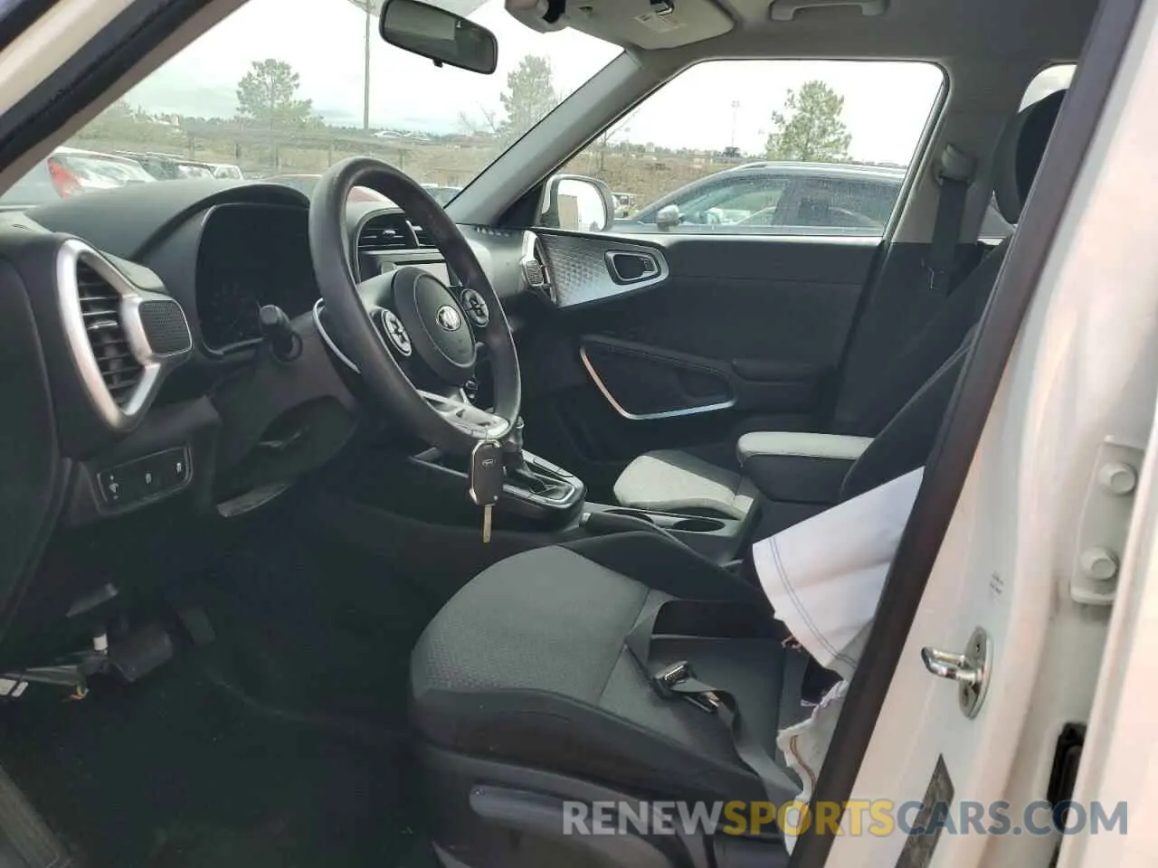 7 fotografías del automóvil dañado KNDJ23AU6M7797157 KIA SOUL 2021