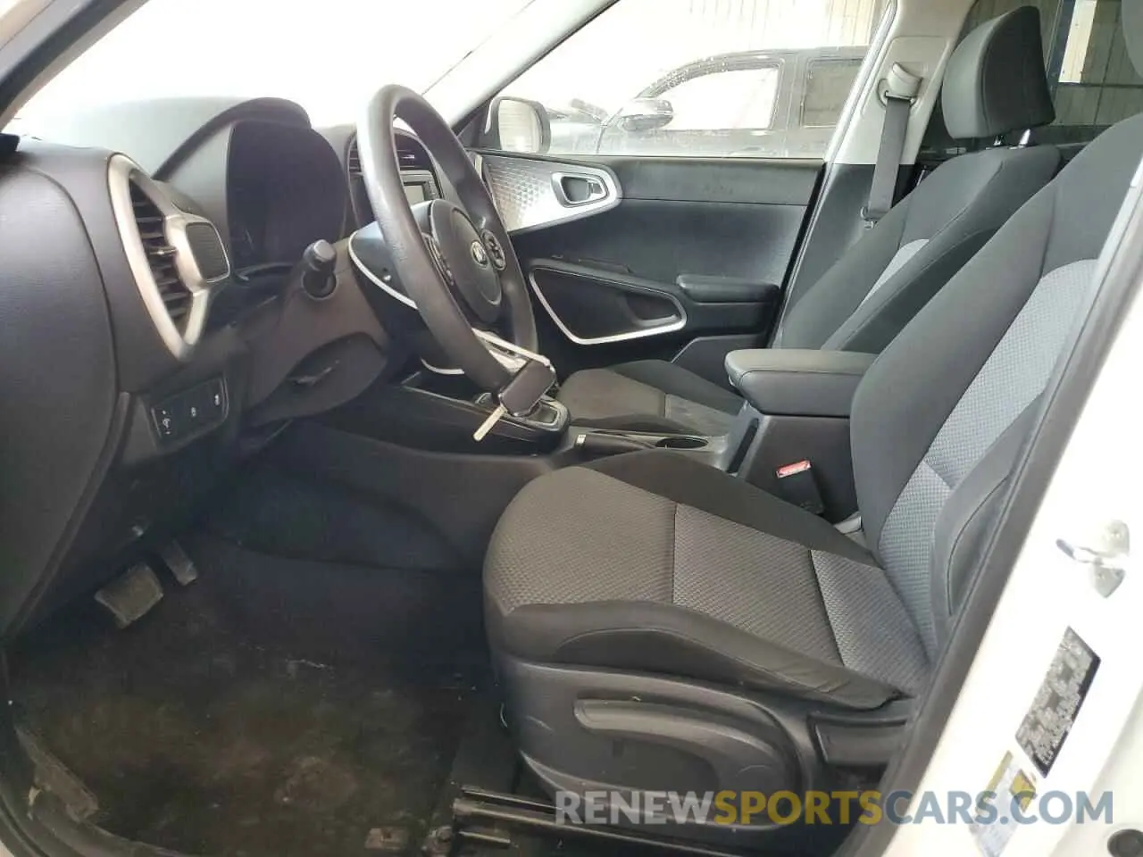 7 fotografías del automóvil dañado KNDJ23AU7M7147253 KIA SOUL 2021