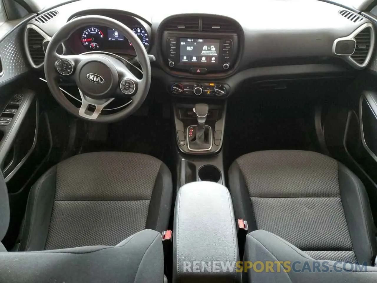 8 fotografías del automóvil dañado KNDJ23AU7M7147253 KIA SOUL 2021