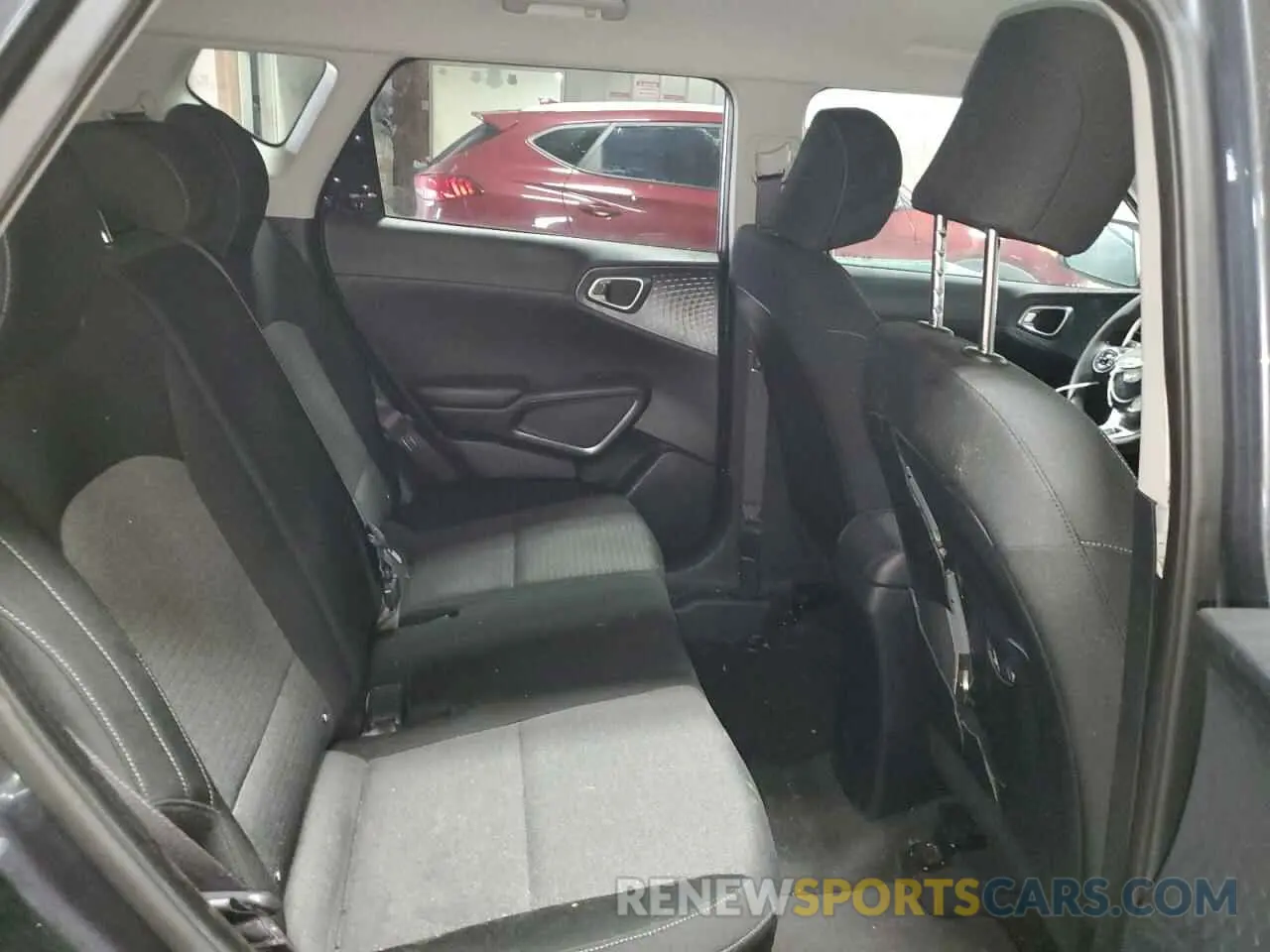 11 fotografías del automóvil dañado KNDJ23AU7M7736738 KIA SOUL 2021