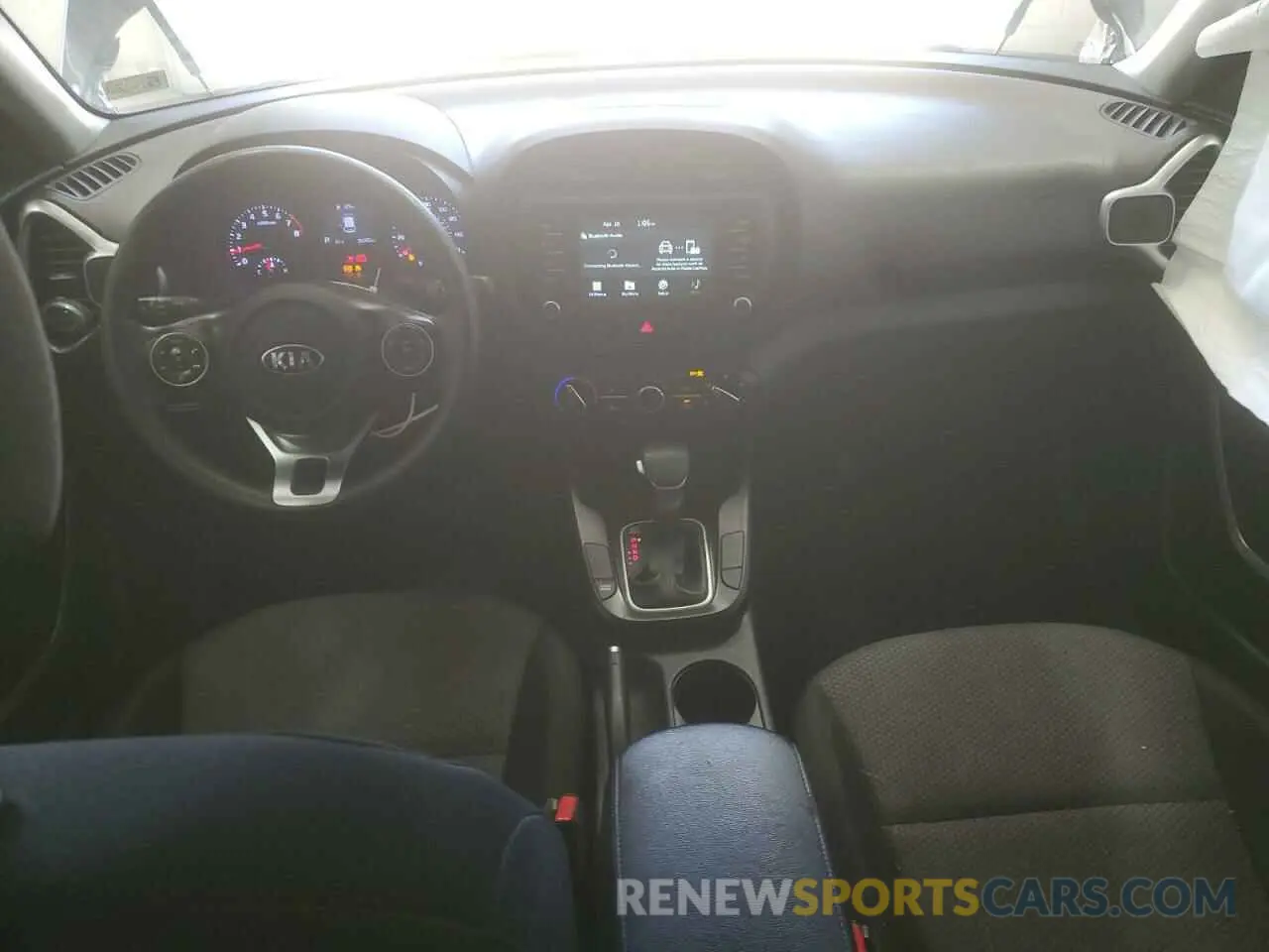 8 fotografías del automóvil dañado KNDJ23AU7M7738313 KIA SOUL 2021