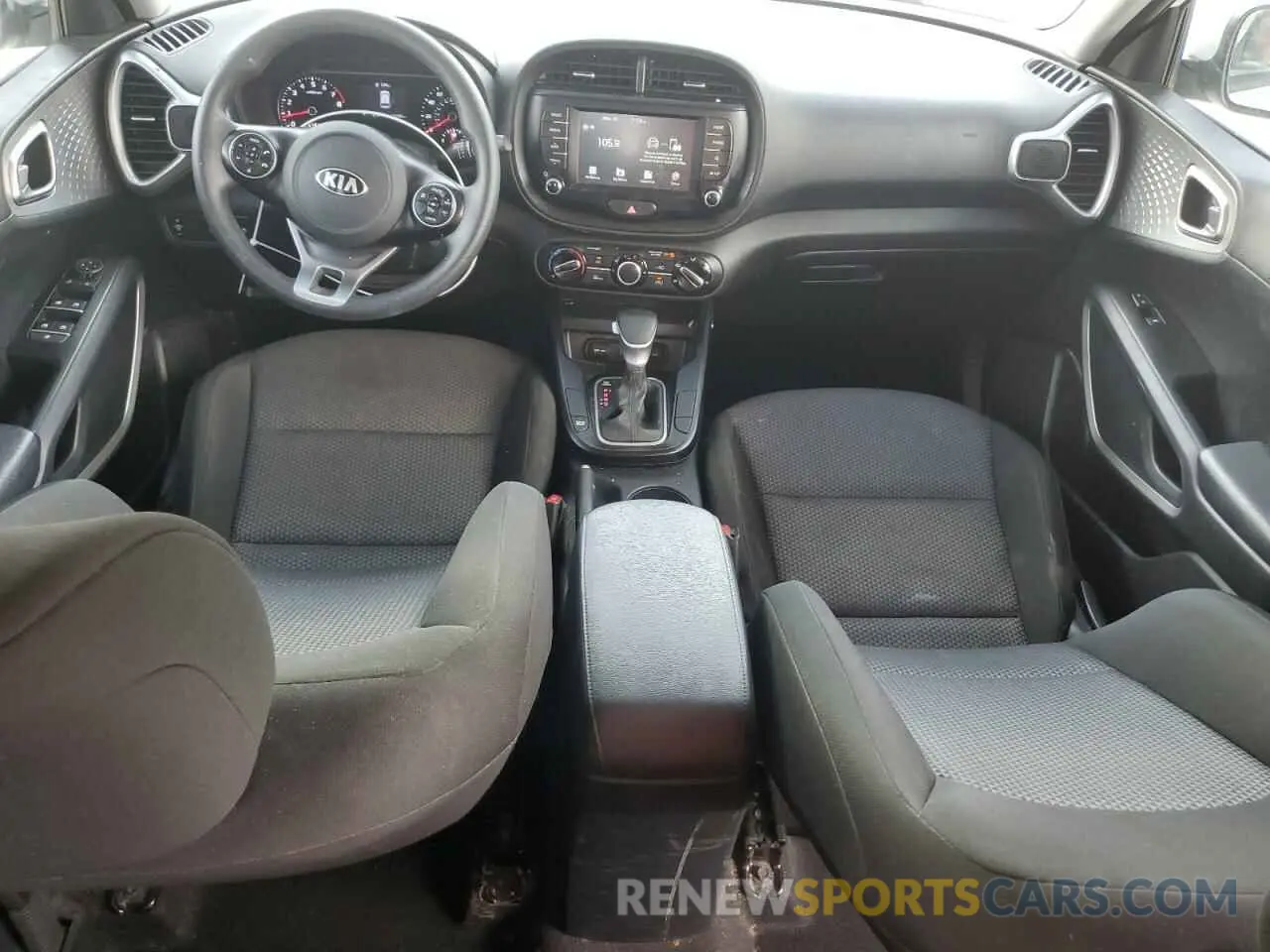 8 fotografías del automóvil dañado KNDJ23AU7M7767763 KIA SOUL 2021