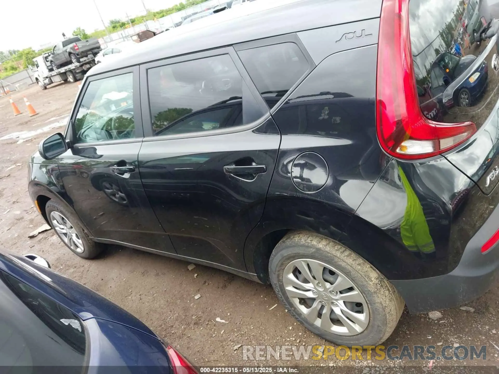14 fotografías del automóvil dañado KNDJ23AU7M7786541 KIA SOUL 2021