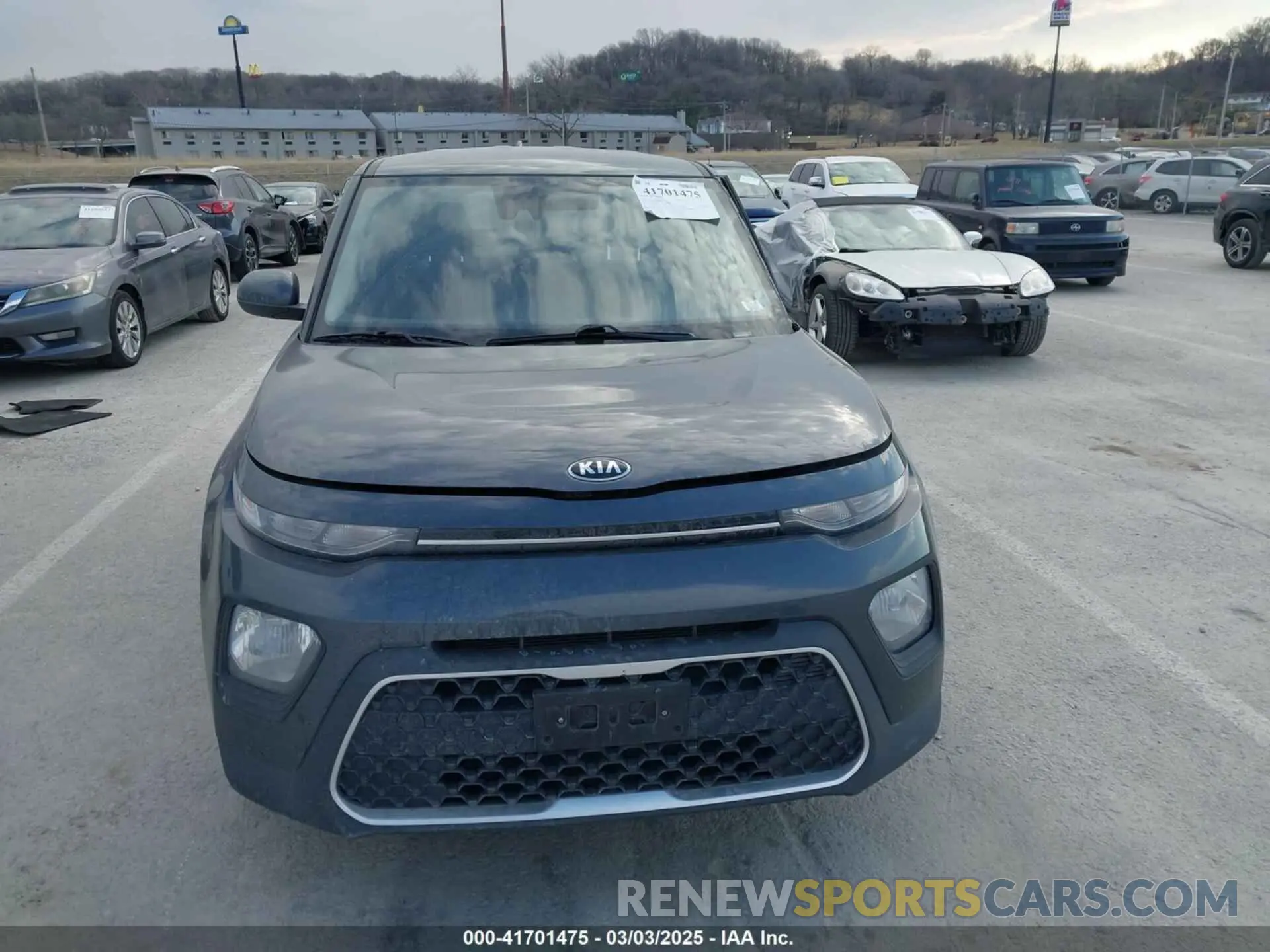 12 fotografías del automóvil dañado KNDJ23AU7M7794686 KIA SOUL 2021