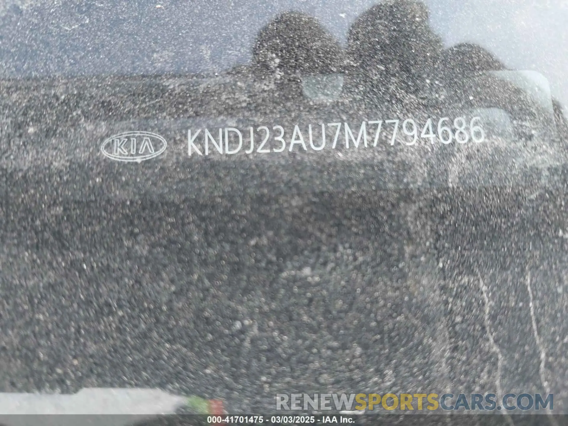 9 fotografías del automóvil dañado KNDJ23AU7M7794686 KIA SOUL 2021