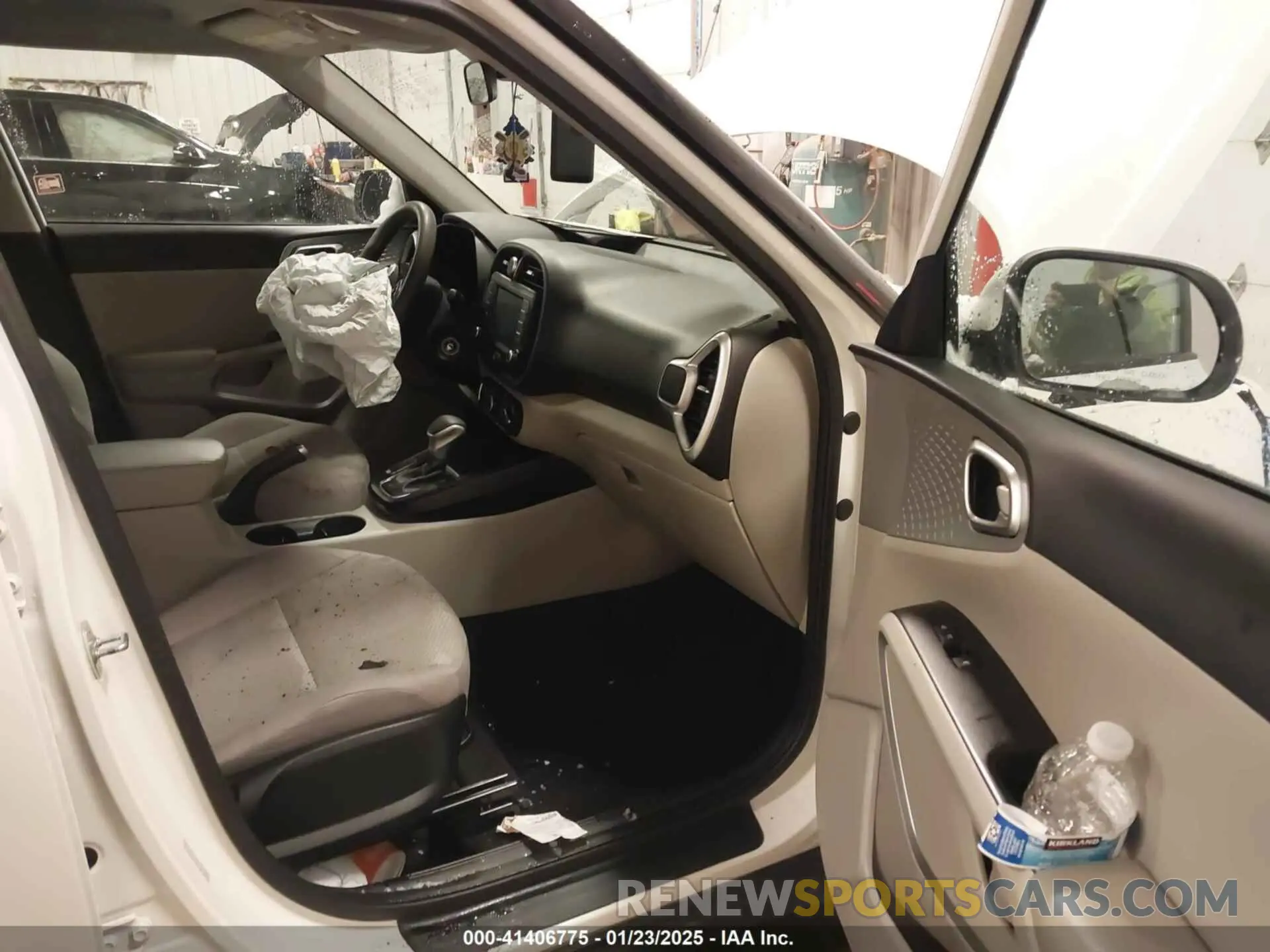 5 fotografías del automóvil dañado KNDJ23AU8M7144202 KIA SOUL 2021
