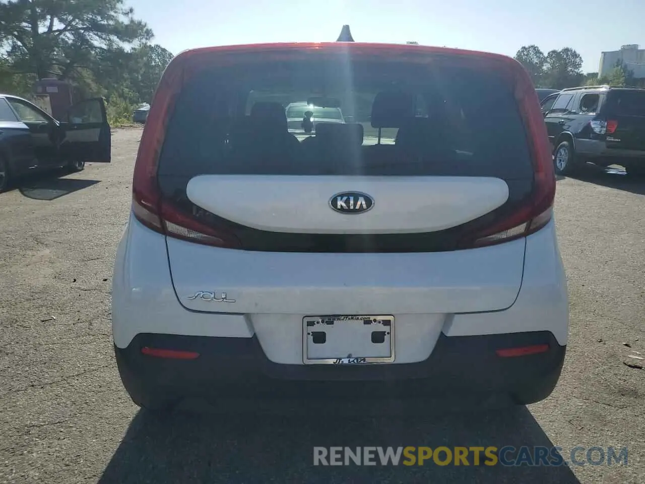 6 fotografías del automóvil dañado KNDJ23AU8M7736540 KIA SOUL 2021