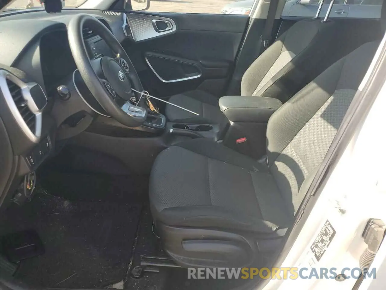 7 fotografías del automóvil dañado KNDJ23AU8M7736540 KIA SOUL 2021