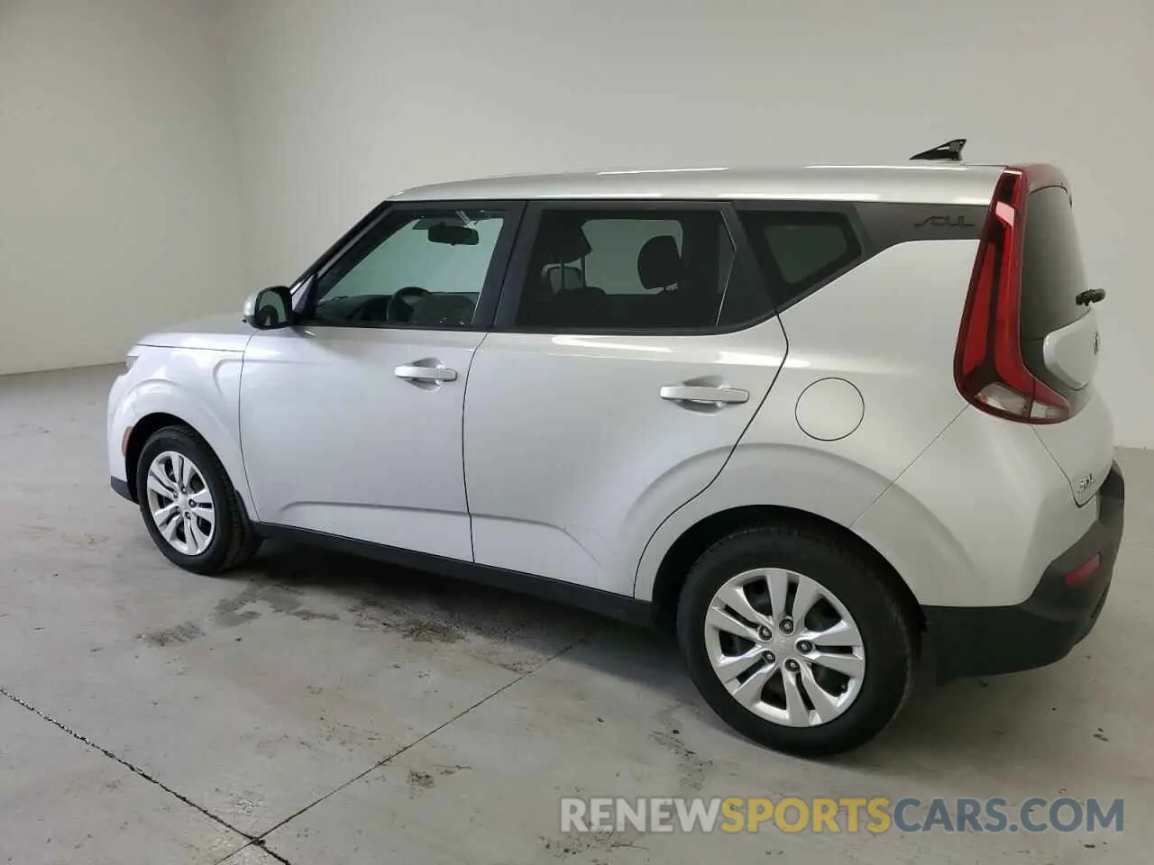 2 fotografías del automóvil dañado KNDJ23AU8M7762443 KIA SOUL 2021