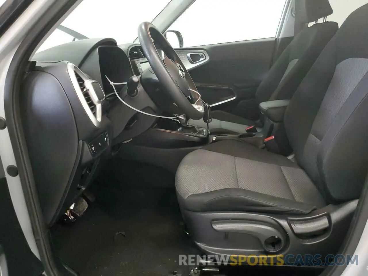 7 fotografías del automóvil dañado KNDJ23AU8M7762443 KIA SOUL 2021