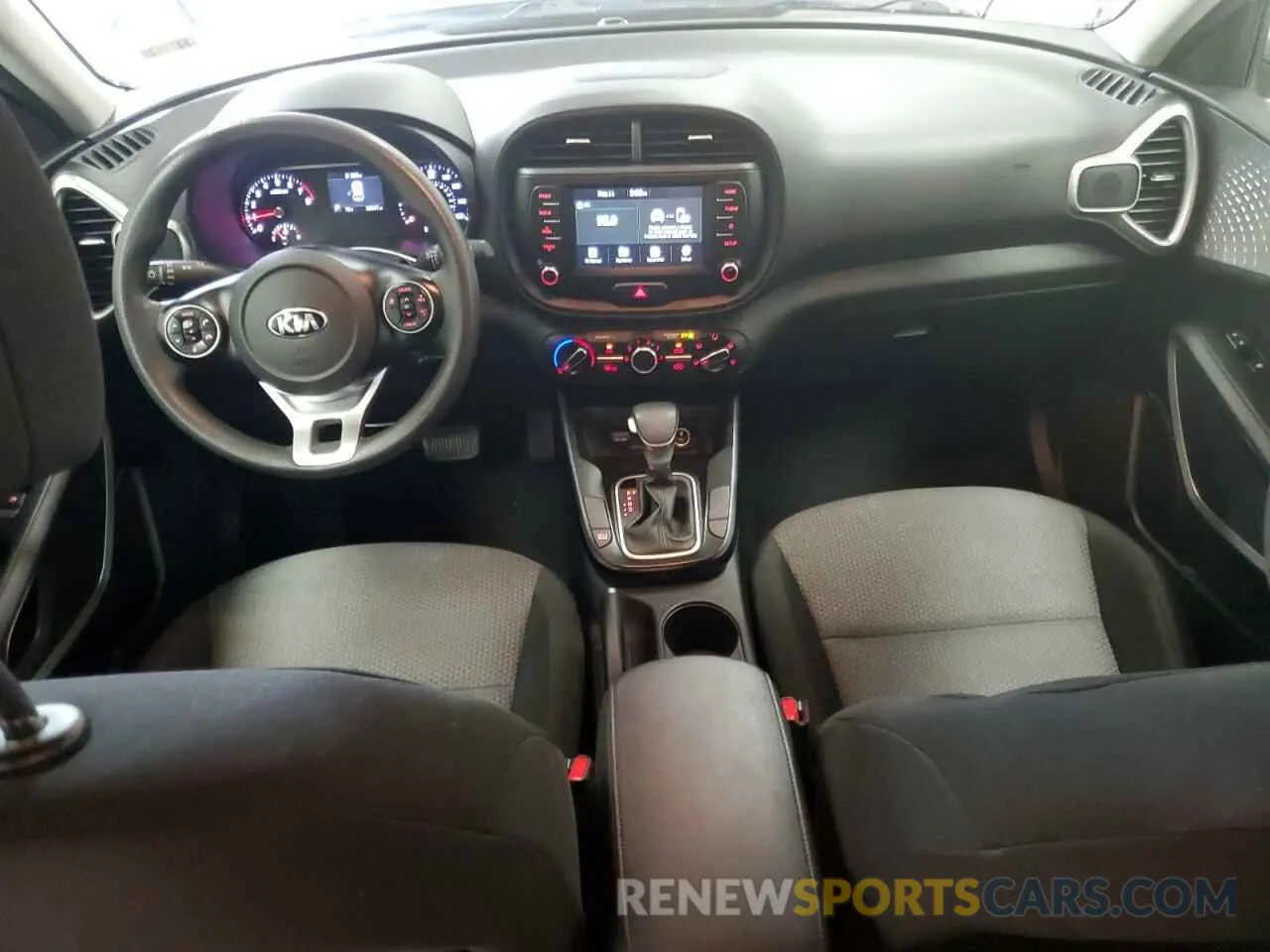 8 fotografías del automóvil dañado KNDJ23AU8M7762443 KIA SOUL 2021