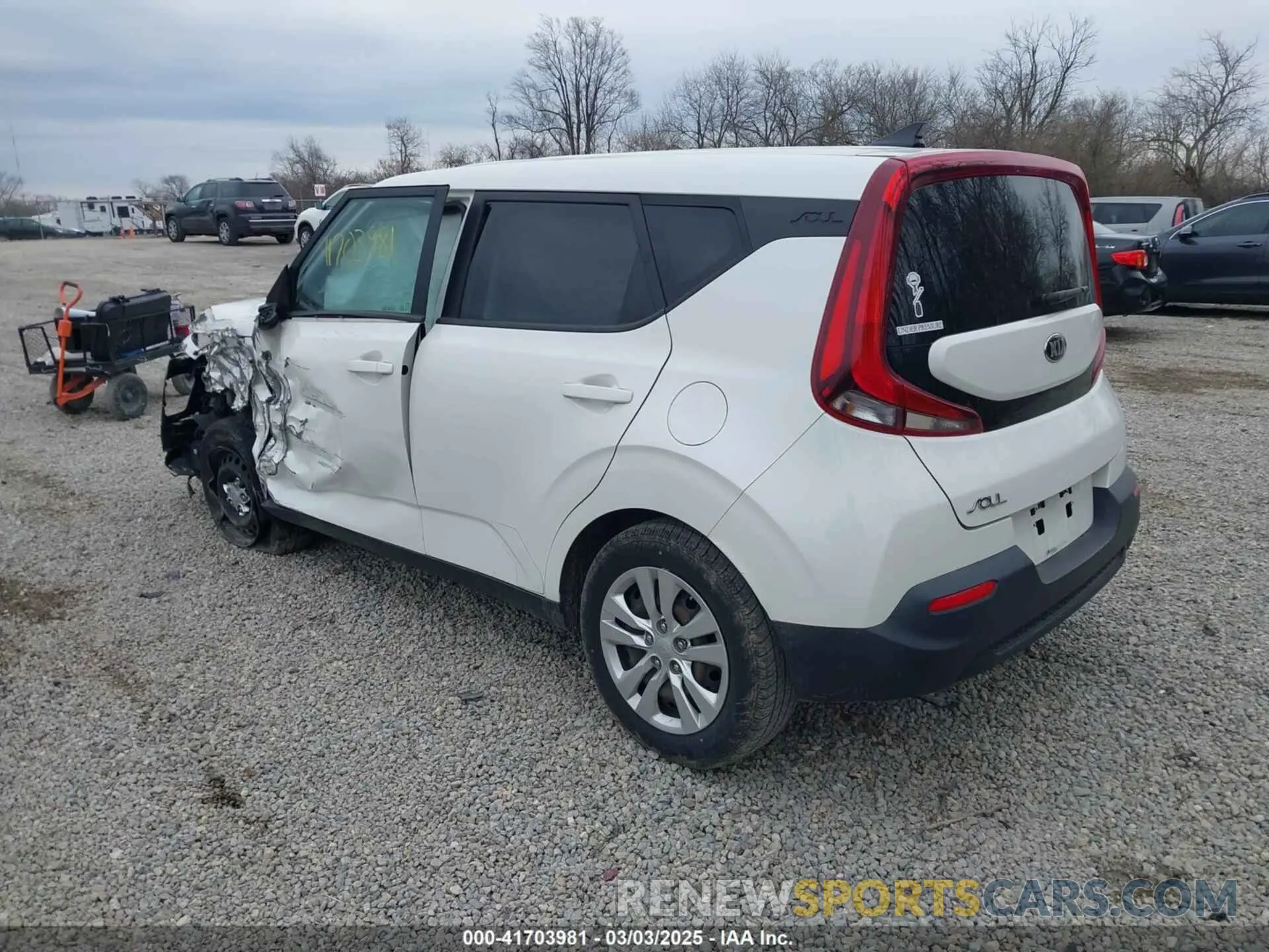 3 fotografías del automóvil dañado KNDJ23AU8M7767416 KIA SOUL 2021