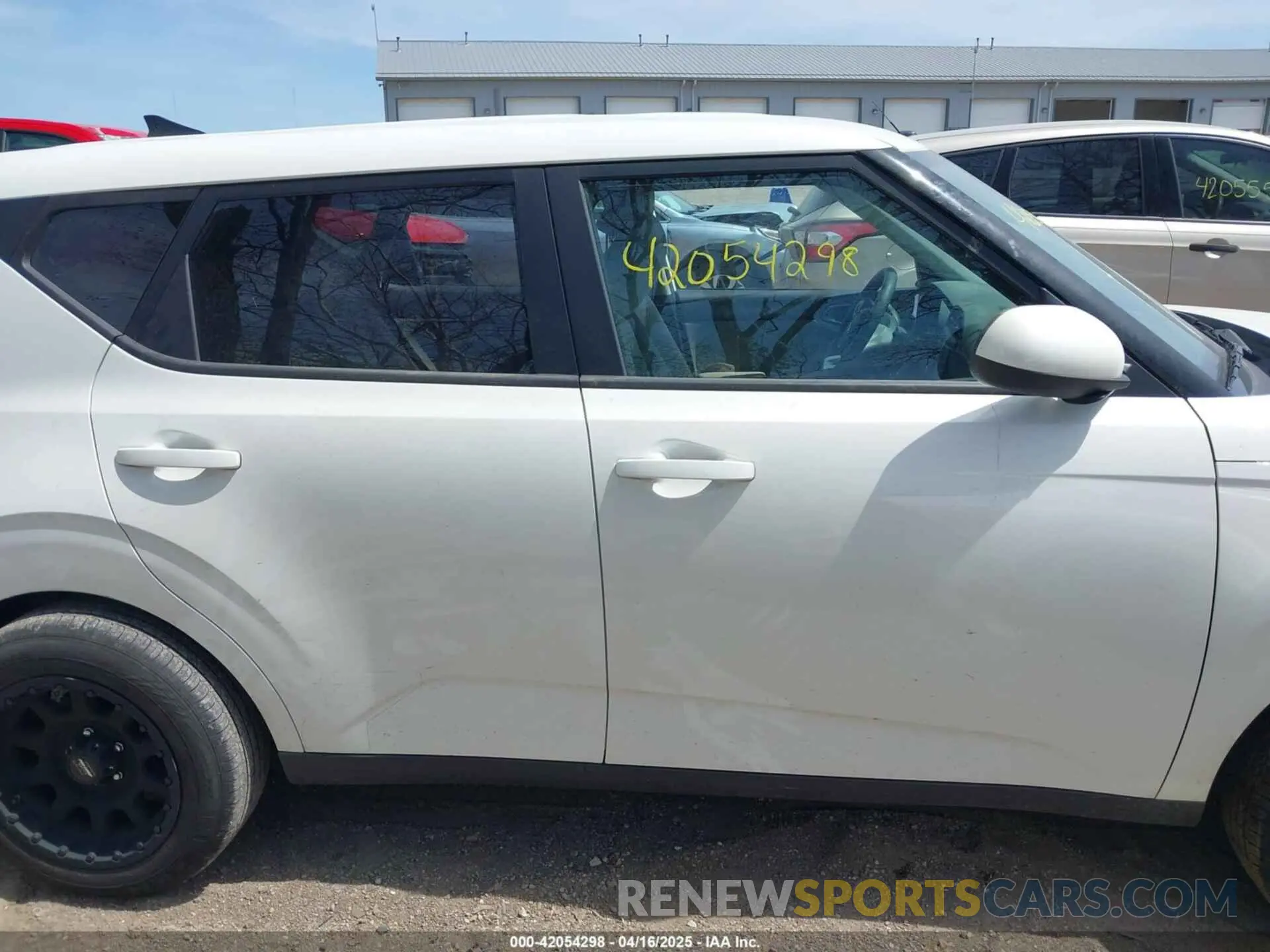 12 fotografías del automóvil dañado KNDJ23AU8M7772518 KIA SOUL 2021