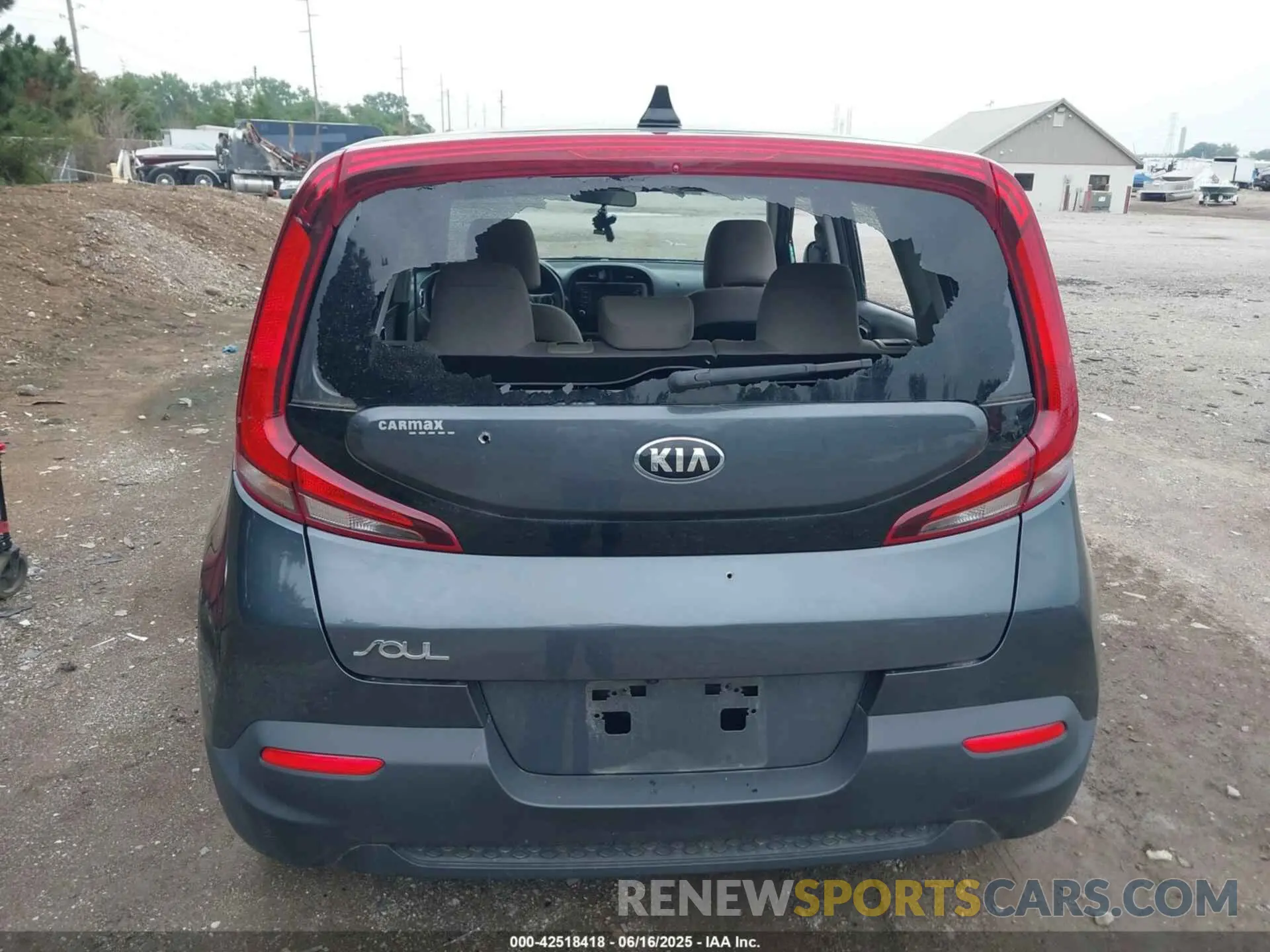 16 fotografías del automóvil dañado KNDJ23AU8M7774950 KIA SOUL 2021