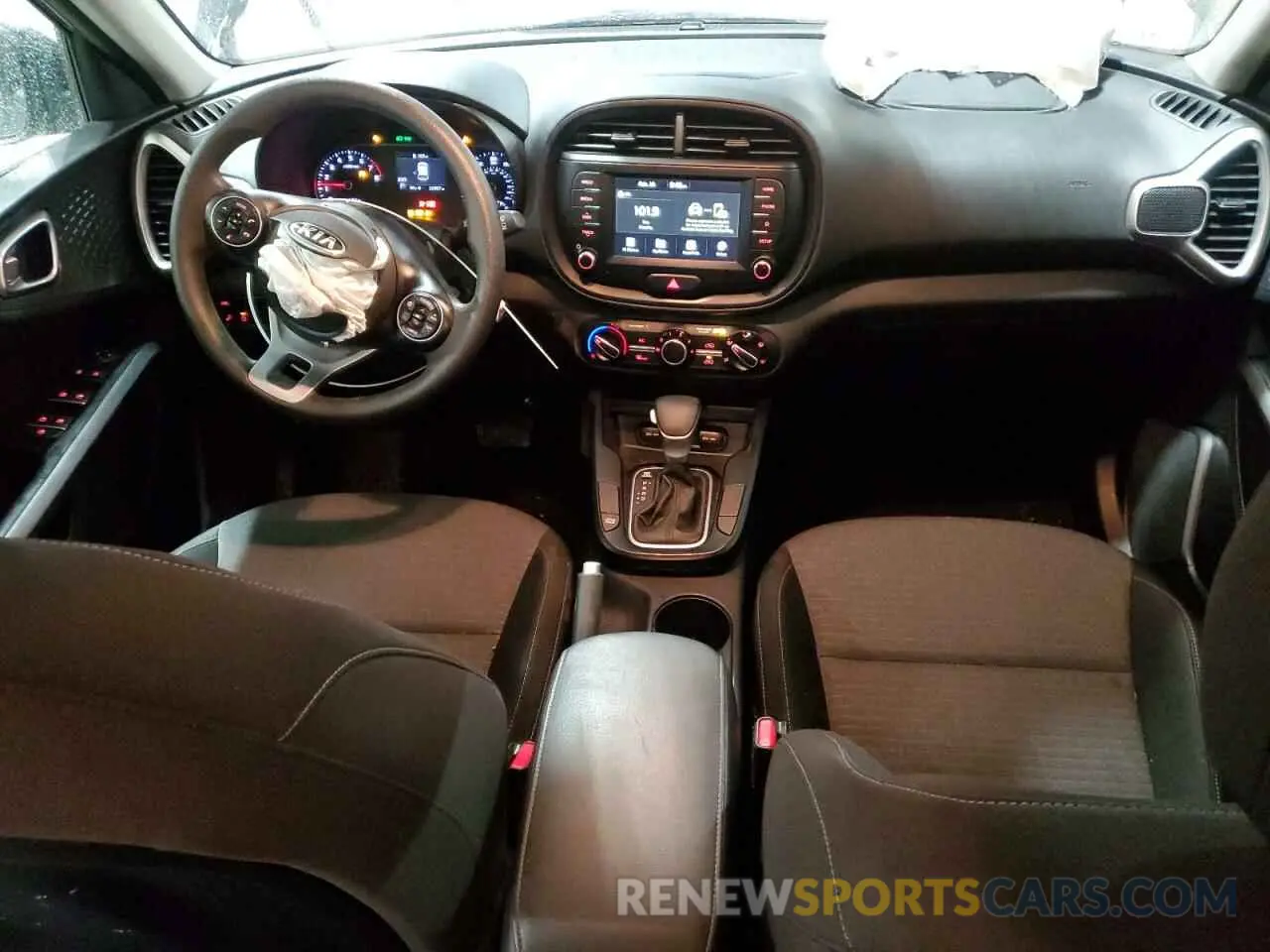 8 fotografías del automóvil dañado KNDJ23AU8M7797130 KIA SOUL 2021