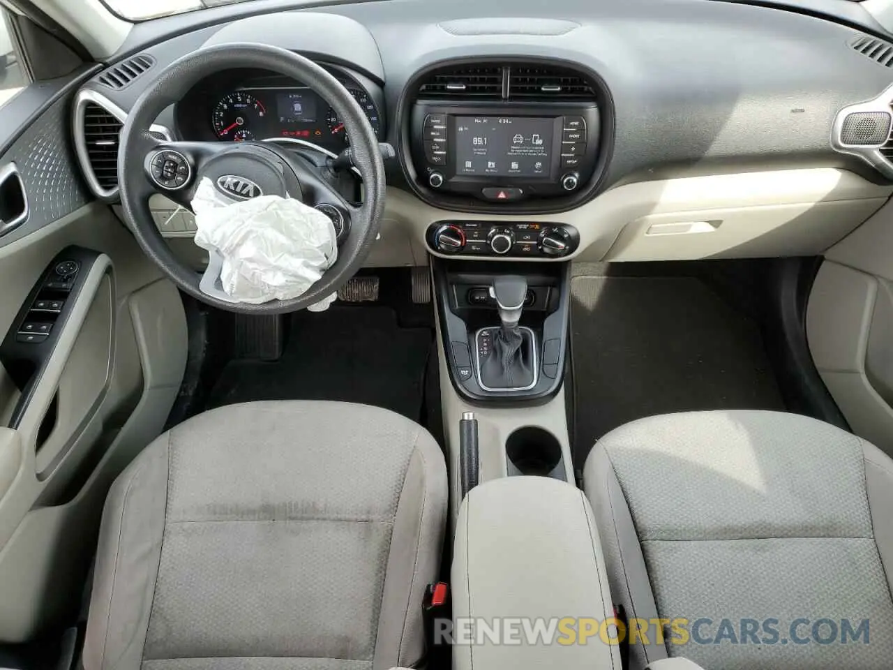 8 fotografías del automóvil dañado KNDJ23AU9M7125478 KIA SOUL 2021