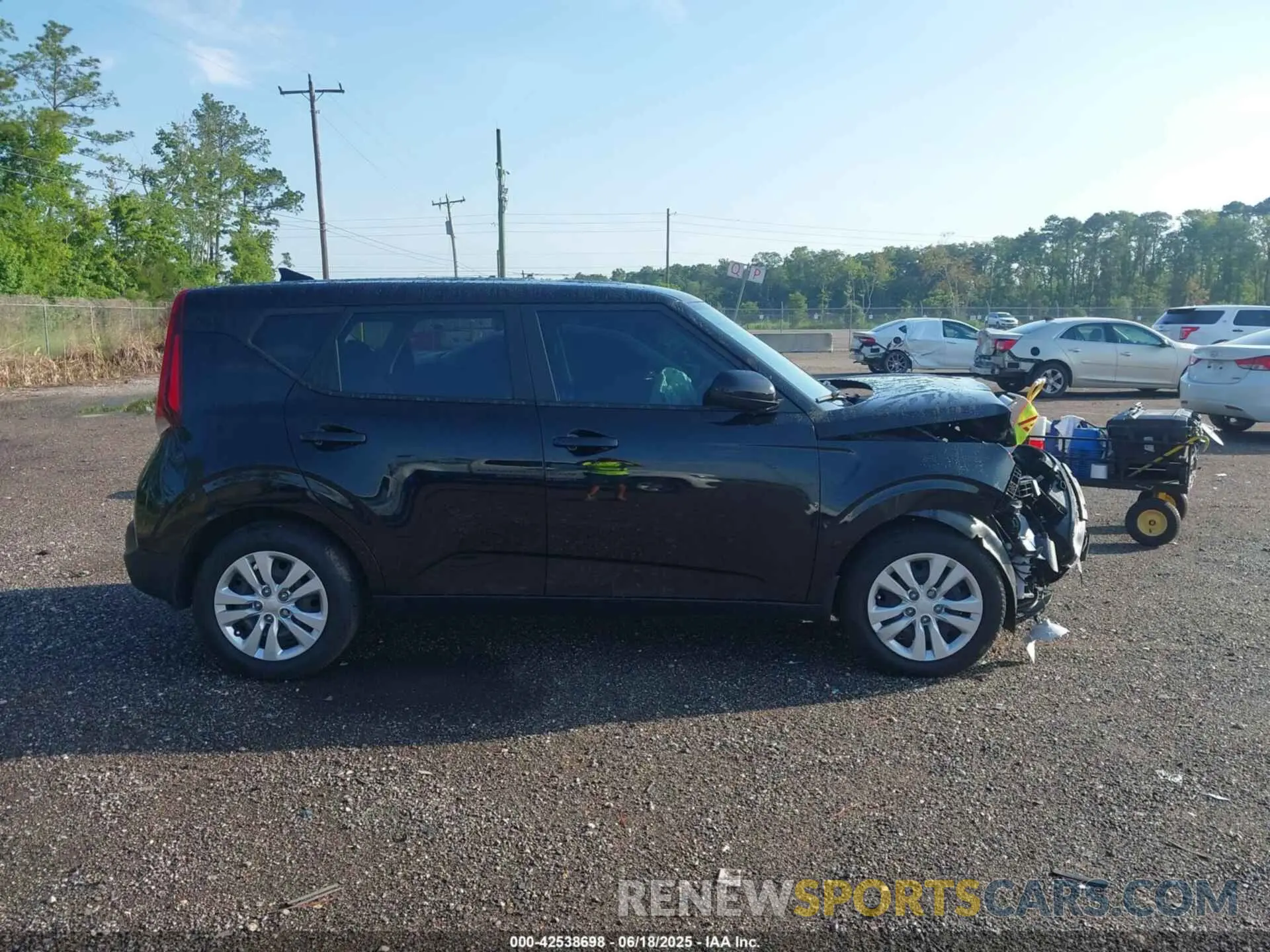 14 fotografías del automóvil dañado KNDJ23AU9M7145018 KIA SOUL 2021