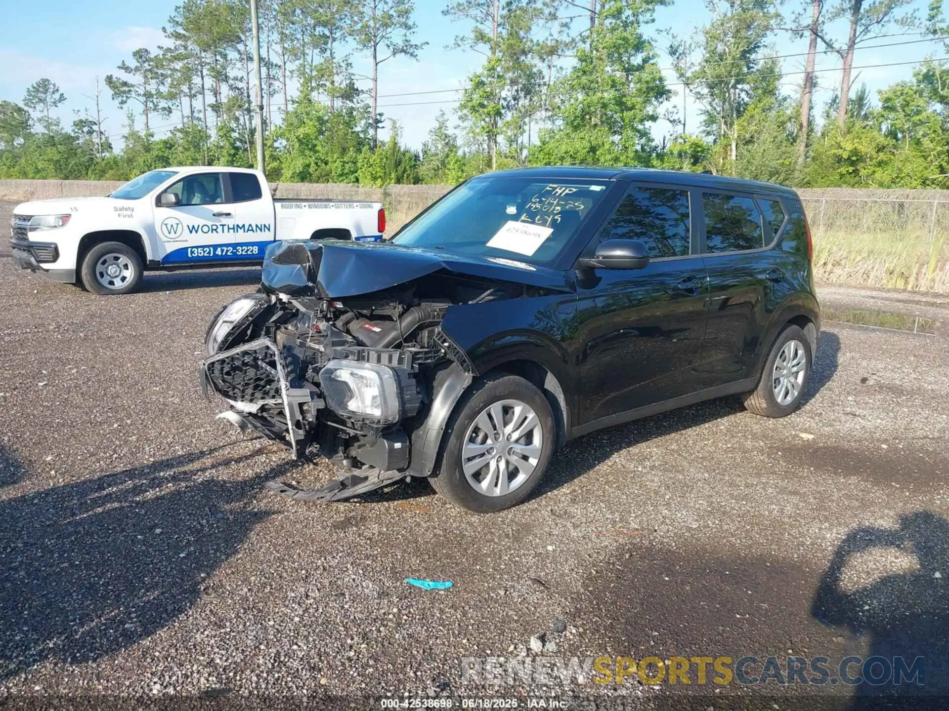 2 fotografías del automóvil dañado KNDJ23AU9M7145018 KIA SOUL 2021