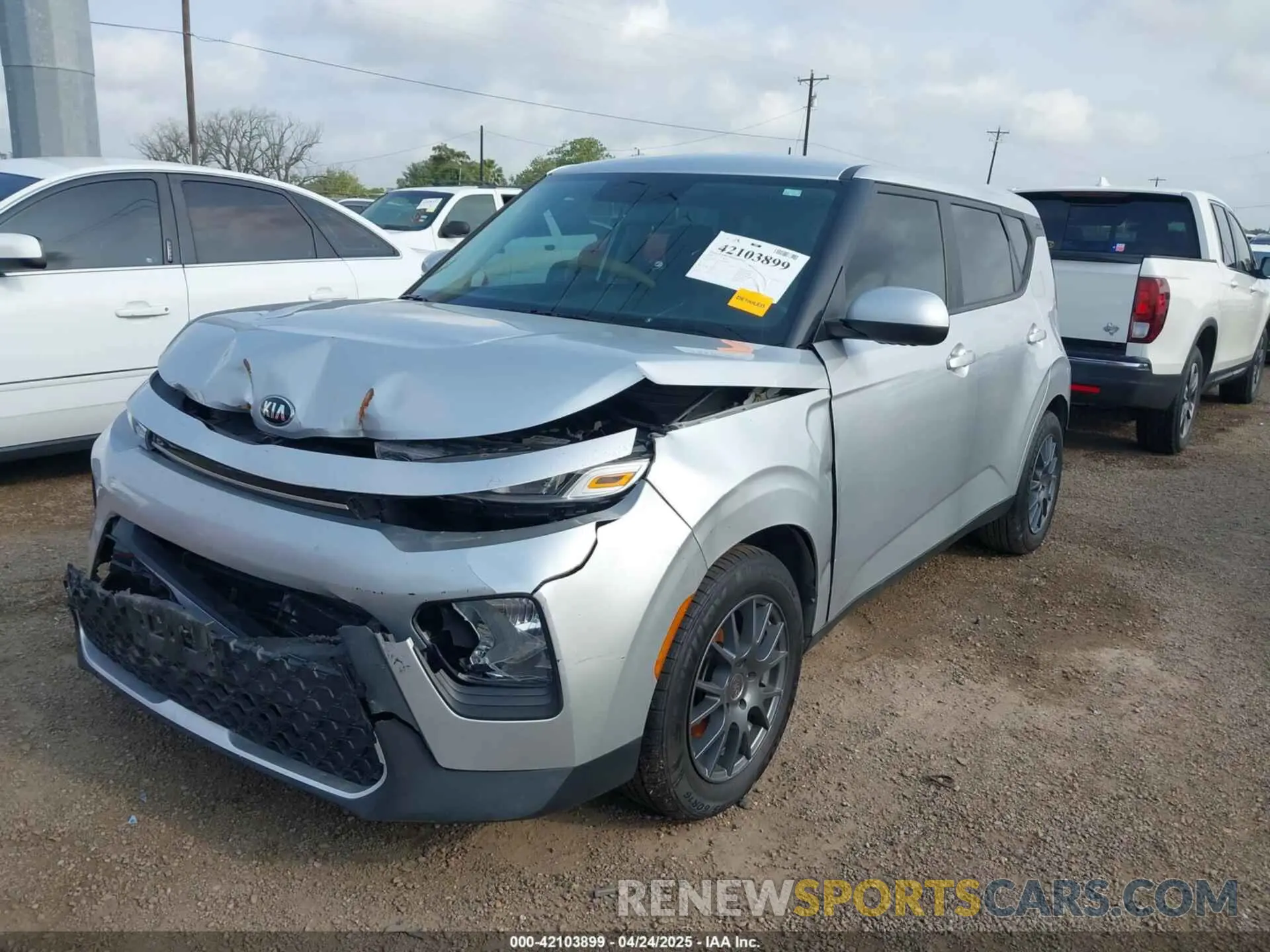 2 fotografías del automóvil dañado KNDJ23AU9M7793409 KIA SOUL 2021