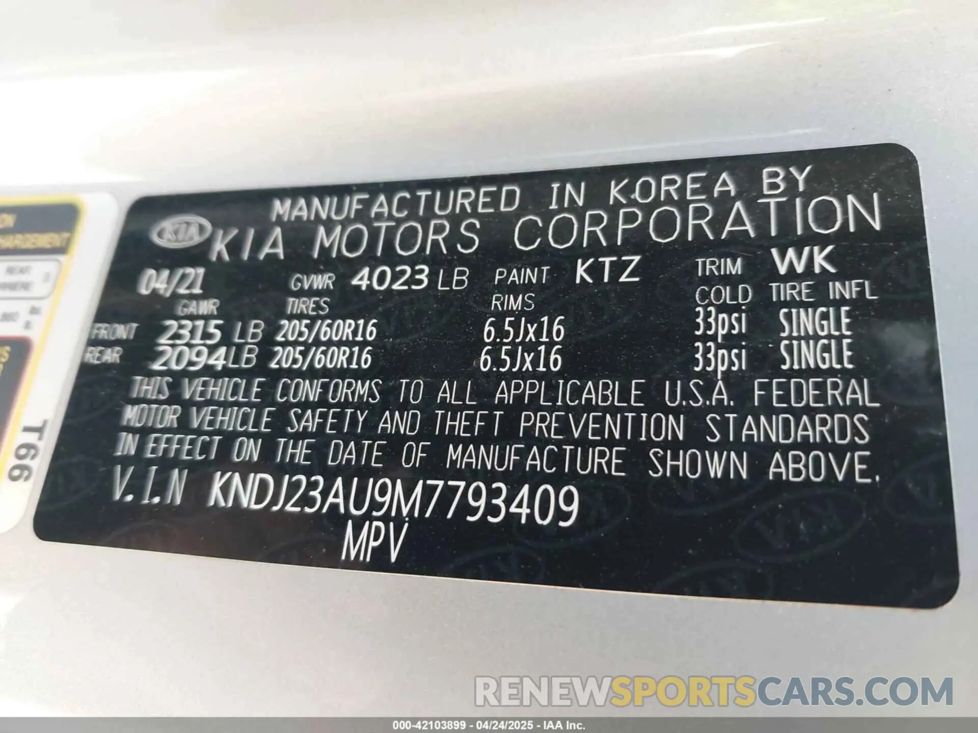 9 fotografías del automóvil dañado KNDJ23AU9M7793409 KIA SOUL 2021
