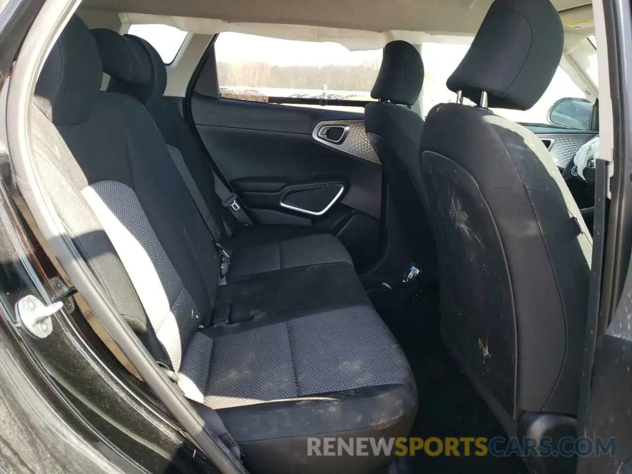 10 fotografías del automóvil dañado KNDJ23AUXM7749158 KIA SOUL 2021