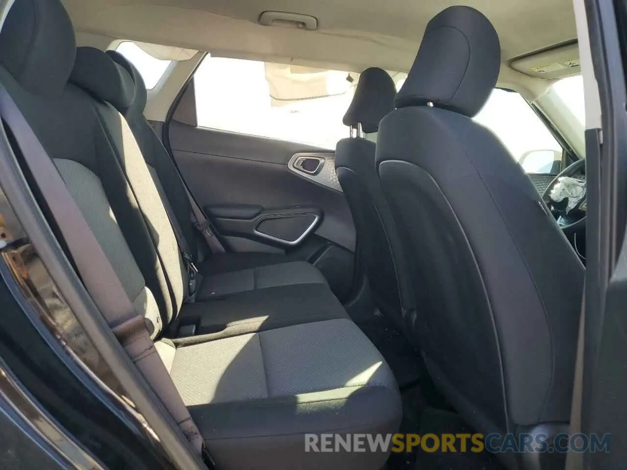 11 fotografías del automóvil dañado KNDJ23AUXM7762931 KIA SOUL 2021