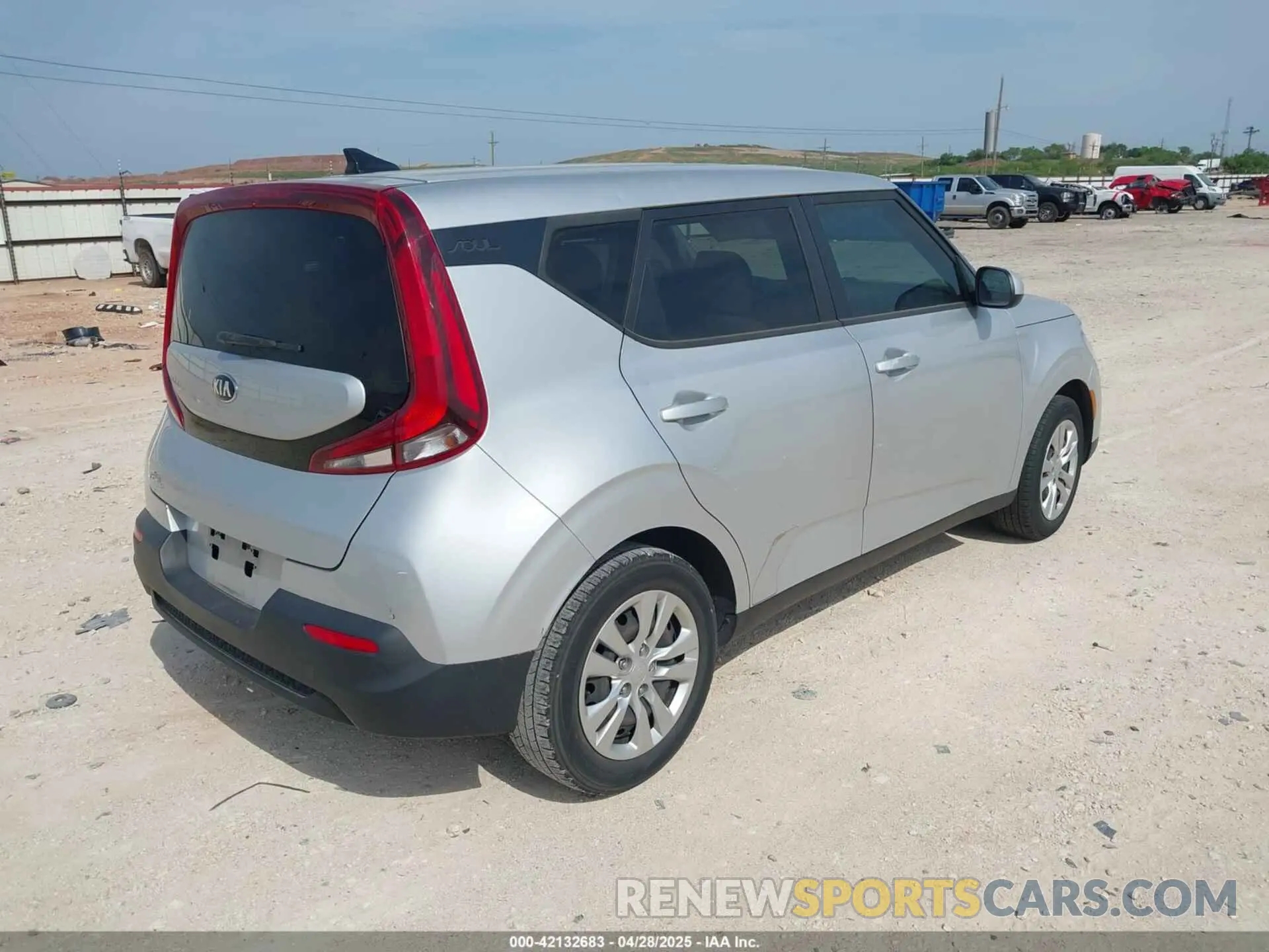 4 fotografías del automóvil dañado KNDJ23AUXM7771144 KIA SOUL 2021