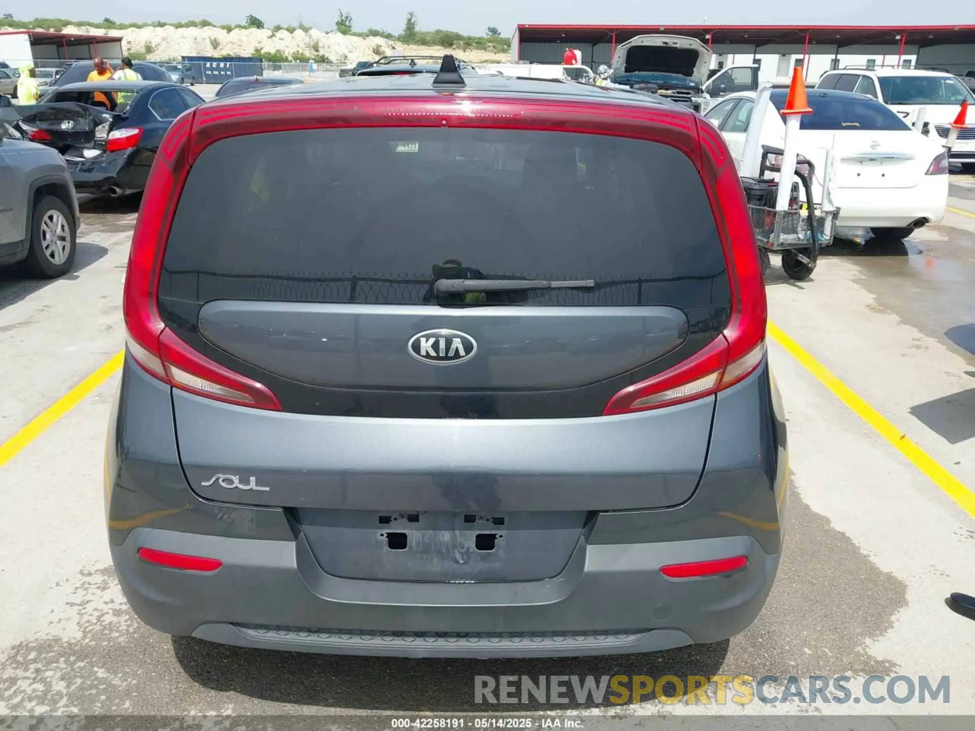16 fotografías del automóvil dañado KNDJ23AUXM7787652 KIA SOUL 2021