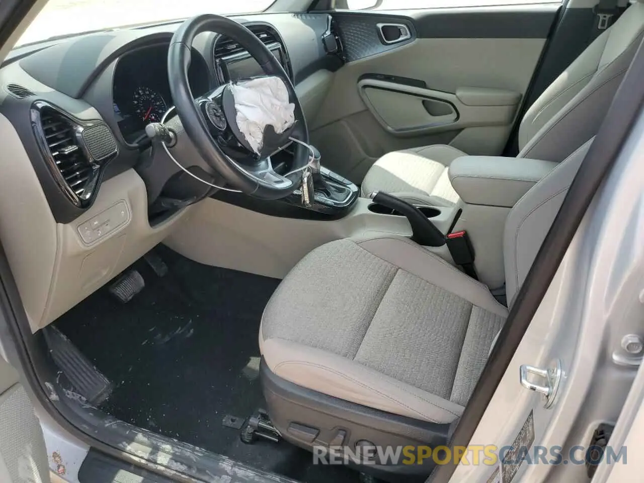 7 fotografías del automóvil dañado KNDJ33AU0M7764457 KIA SOUL 2021
