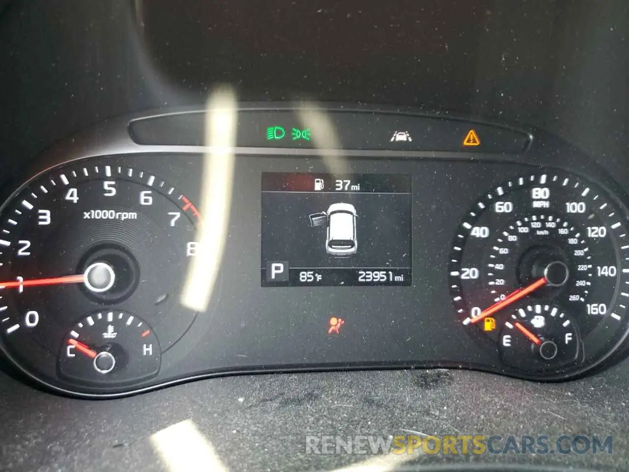 9 fotografías del automóvil dañado KNDJ33AU1M7750633 KIA SOUL 2021