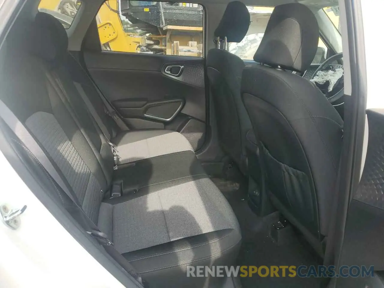 10 fotografías del automóvil dañado KNDJ33AU2M7140739 KIA SOUL 2021