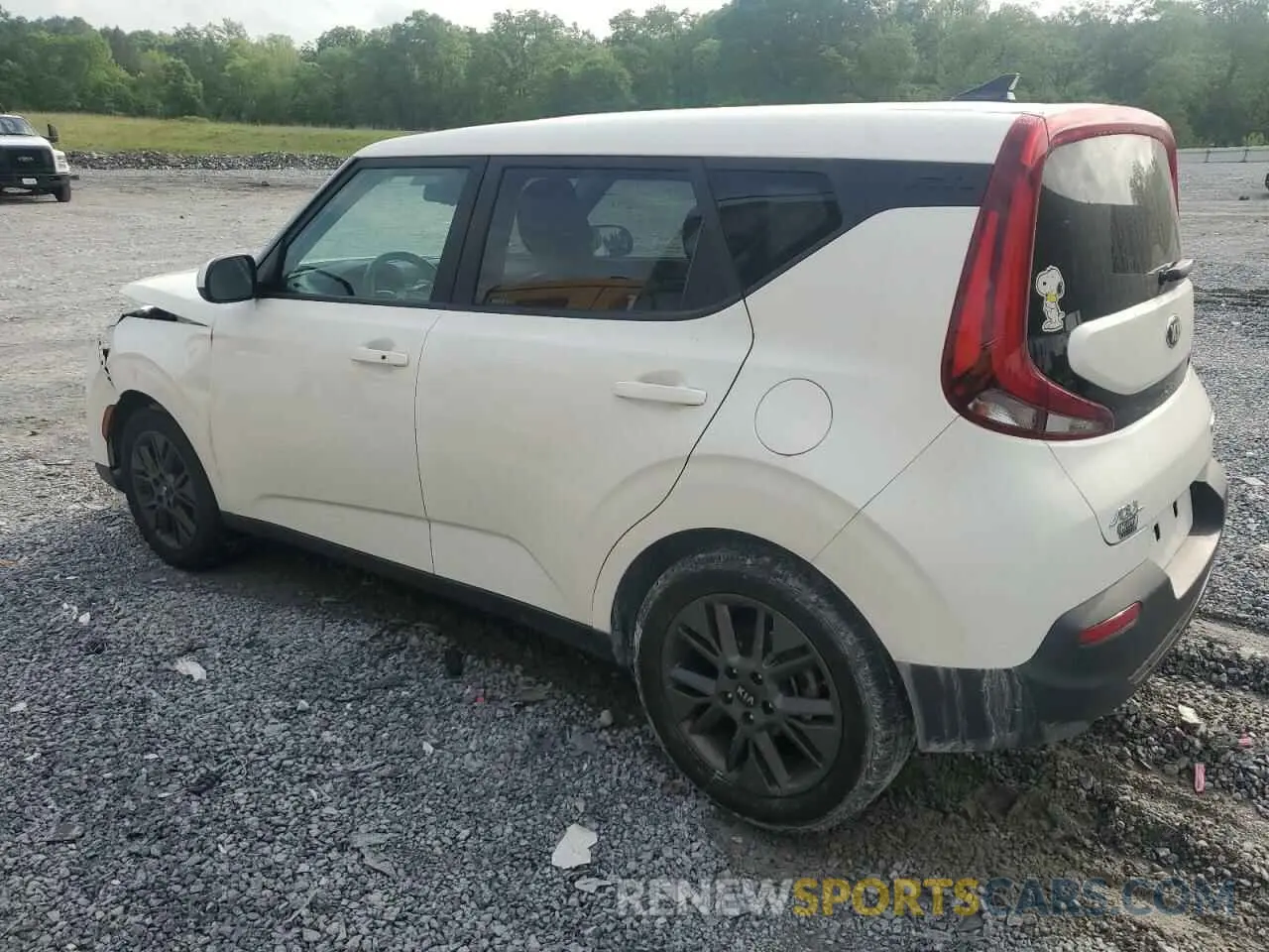 2 fotografías del automóvil dañado KNDJ33AU2M7140739 KIA SOUL 2021