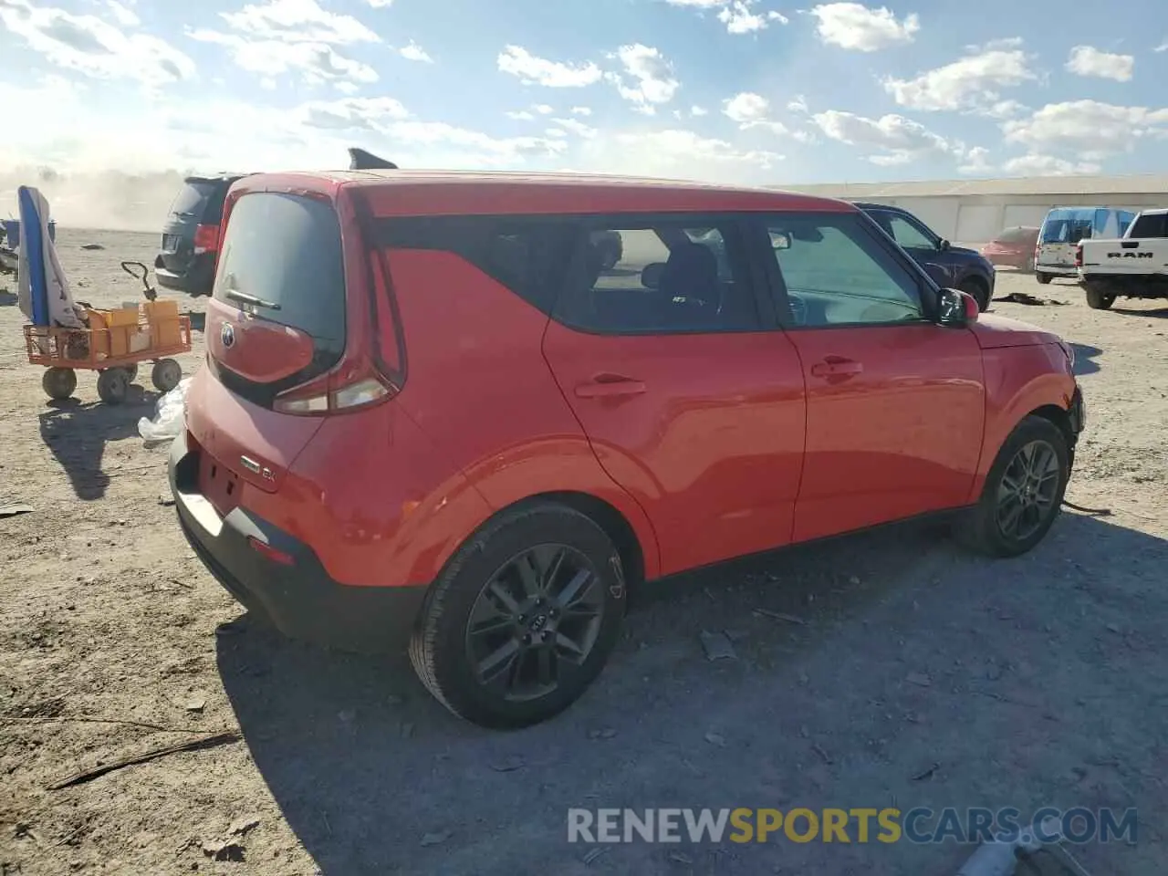 3 fotografías del automóvil dañado KNDJ33AU8M7143533 KIA SOUL 2021
