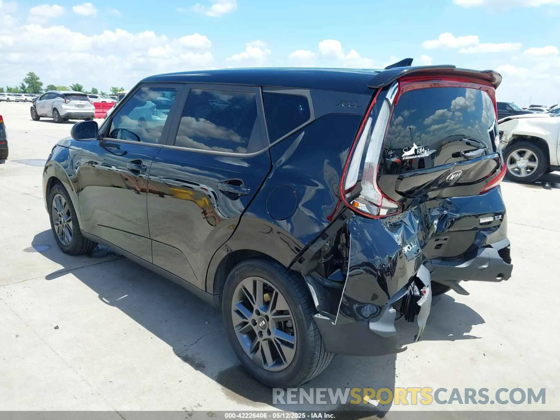 3 fotografías del automóvil dañado KNDJ33AU9M7145176 KIA SOUL 2021