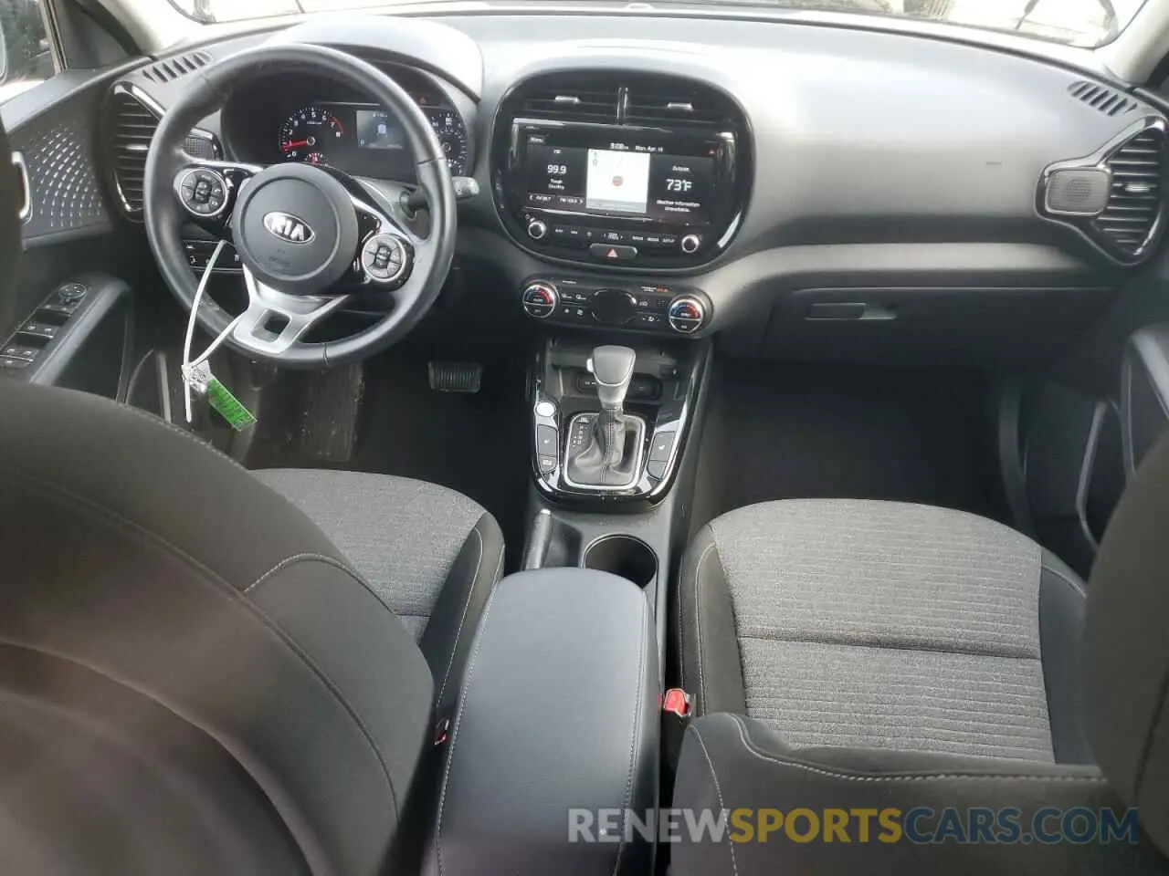 8 fotografías del automóvil dañado KNDJ33AU9M7763274 KIA SOUL 2021