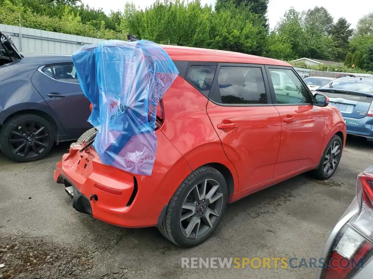 3 fotografías del automóvil dañado KNDJ53AFXM7757656 KIA SOUL 2021