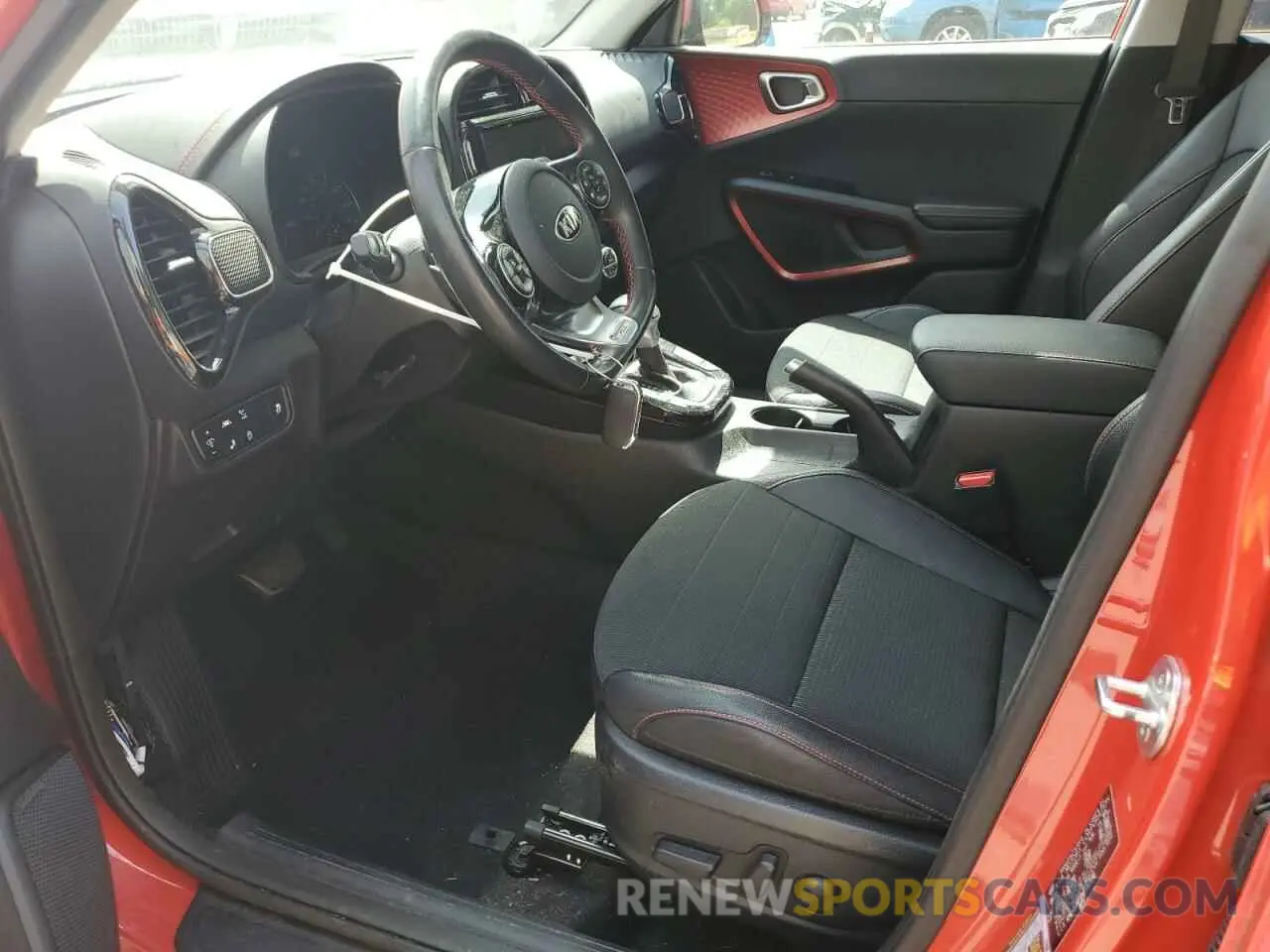 7 fotografías del automóvil dañado KNDJ53AFXM7757656 KIA SOUL 2021