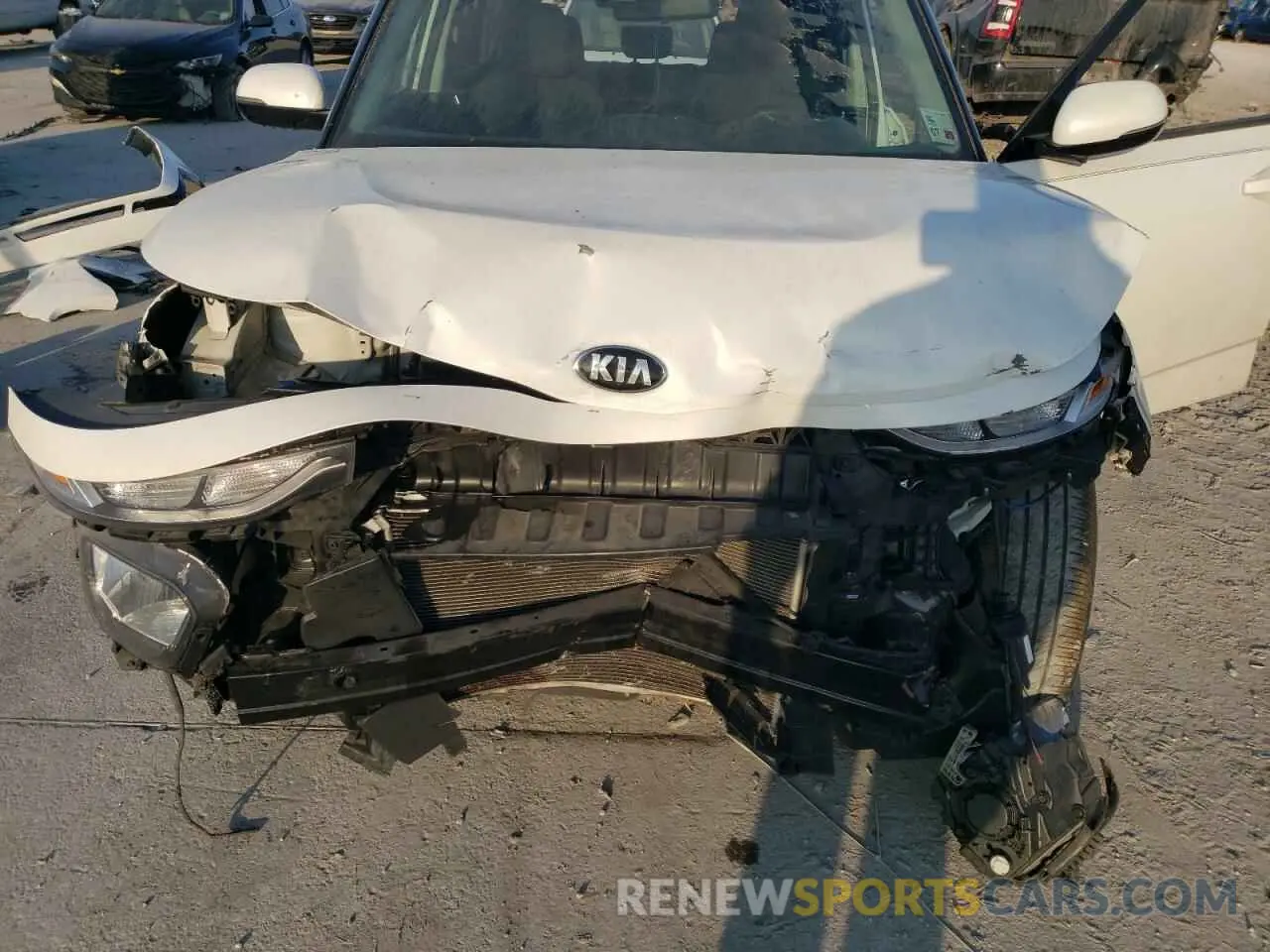12 fotografías del automóvil dañado KNDJ63AU0M7137684 KIA SOUL 2021