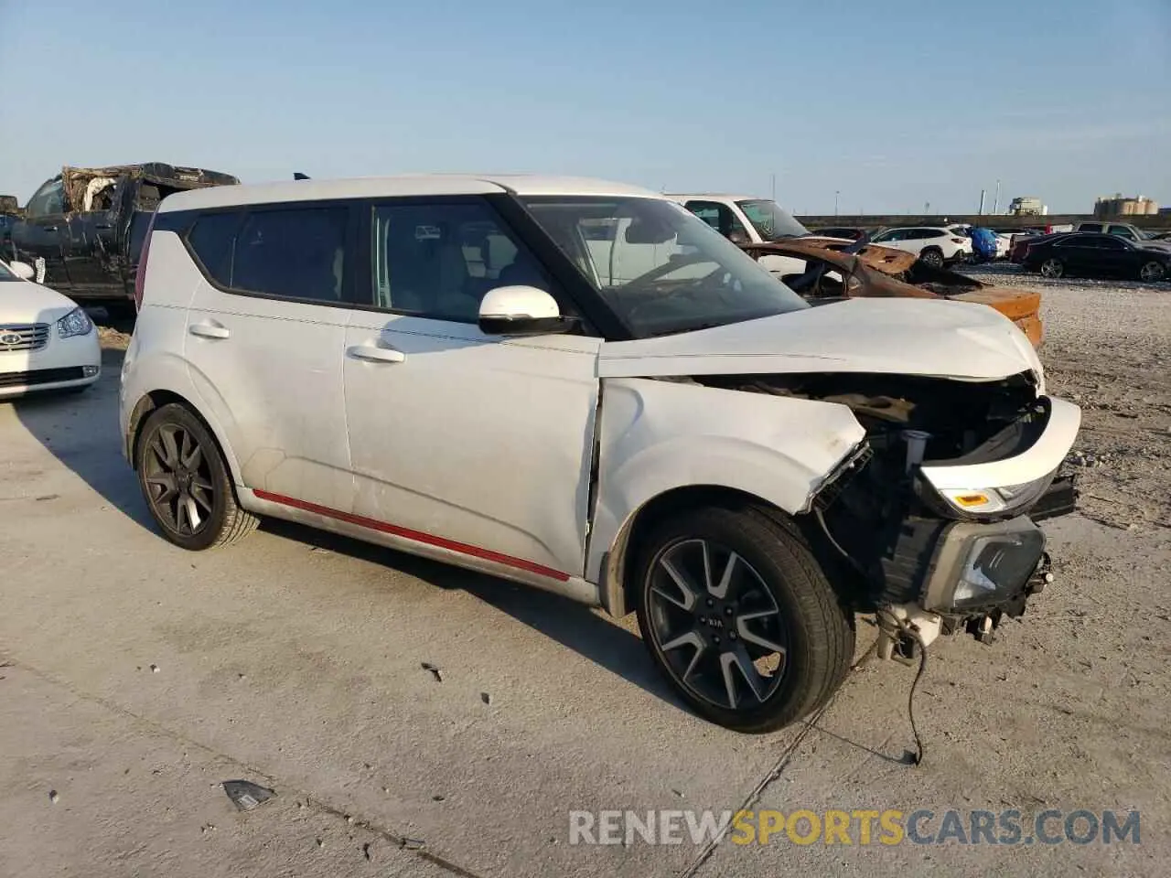 4 fotografías del automóvil dañado KNDJ63AU0M7137684 KIA SOUL 2021
