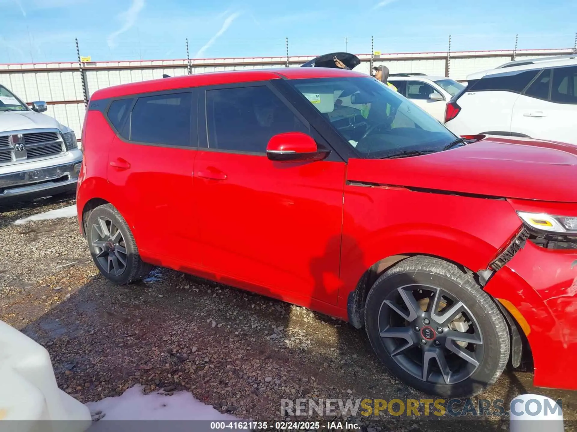 13 fotografías del automóvil dañado KNDJ63AU3M7744324 KIA SOUL 2021