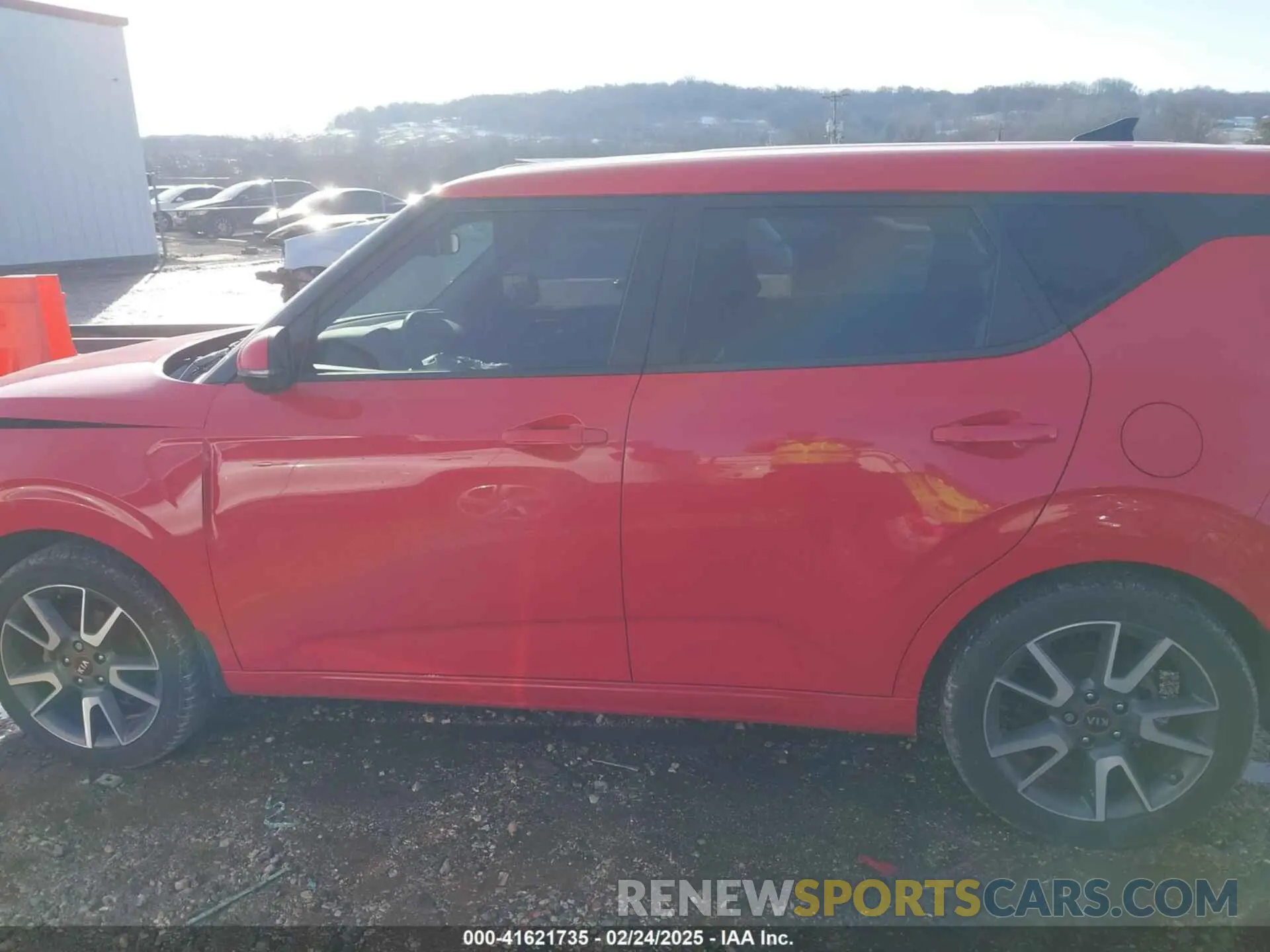14 fotografías del automóvil dañado KNDJ63AU3M7744324 KIA SOUL 2021