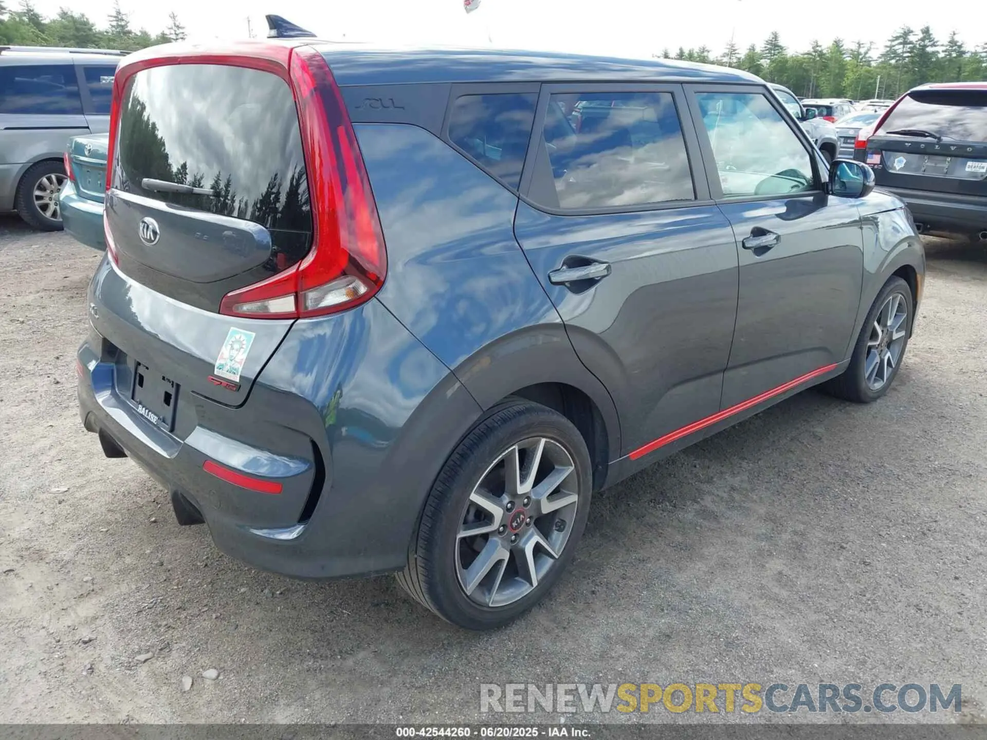 4 fotografías del automóvil dañado KNDJ63AU3M7759647 KIA SOUL 2021
