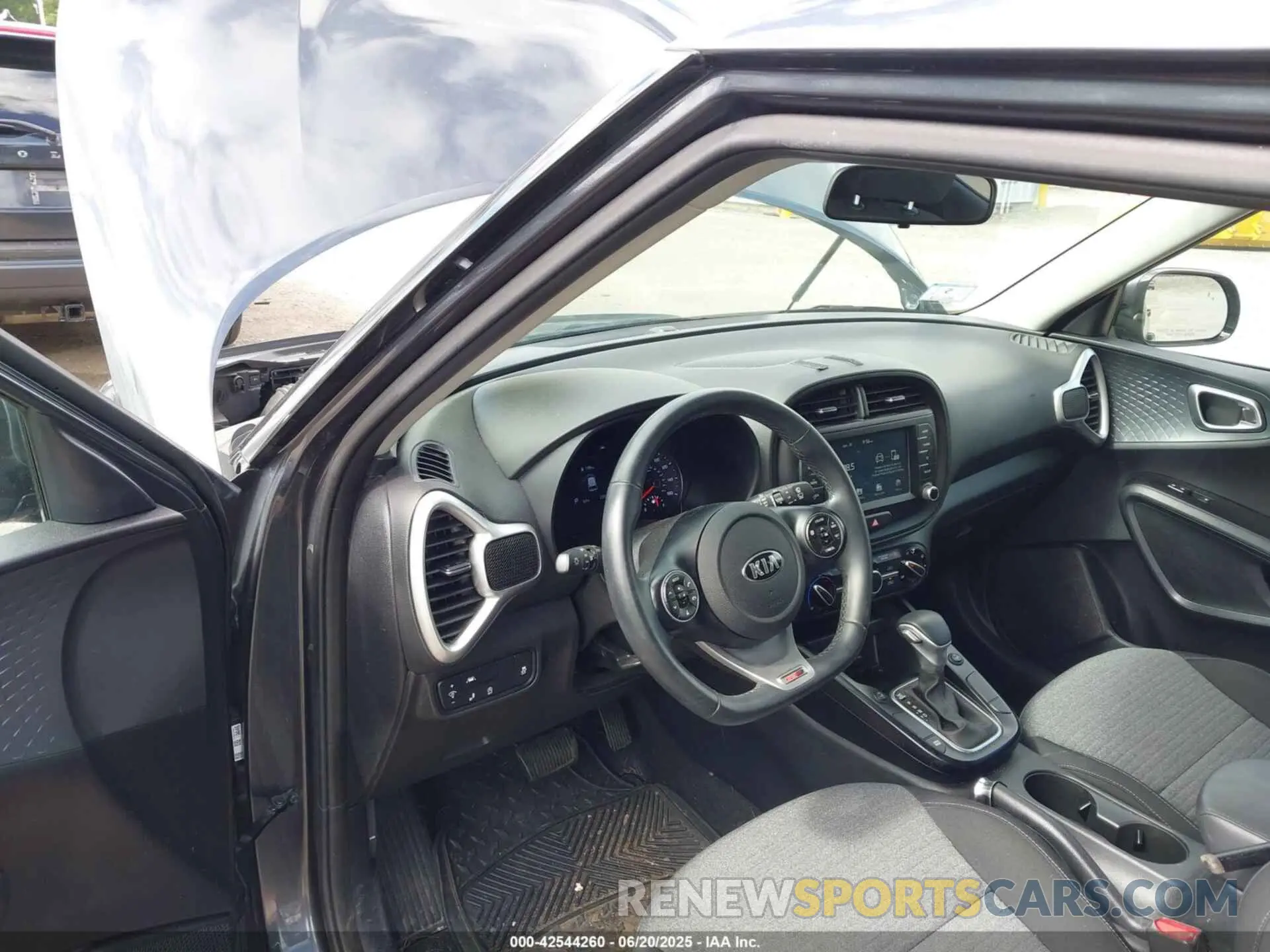 5 fotografías del automóvil dañado KNDJ63AU3M7759647 KIA SOUL 2021