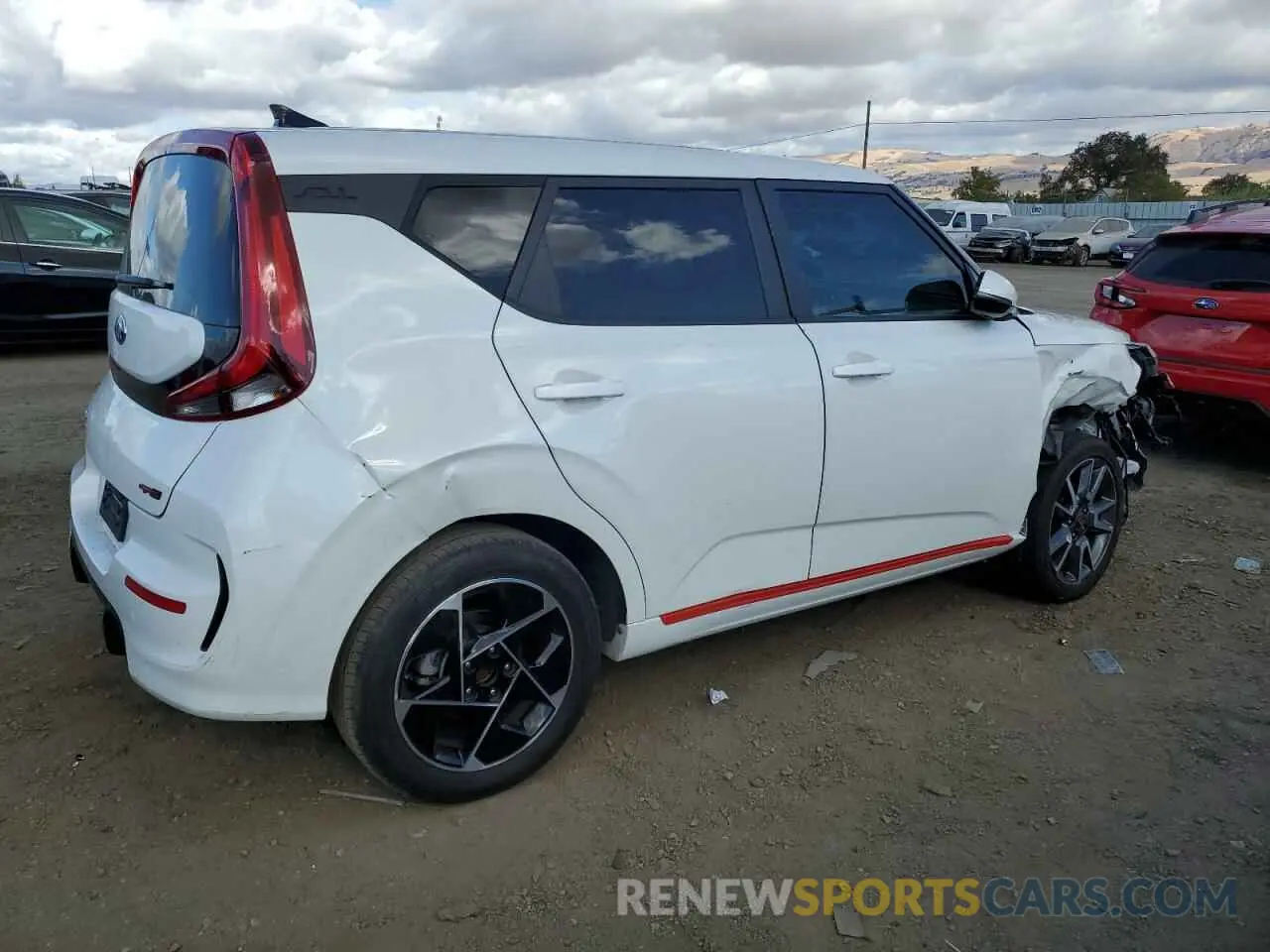 3 fotografías del automóvil dañado KNDJ63AU4M7744073 KIA SOUL 2021
