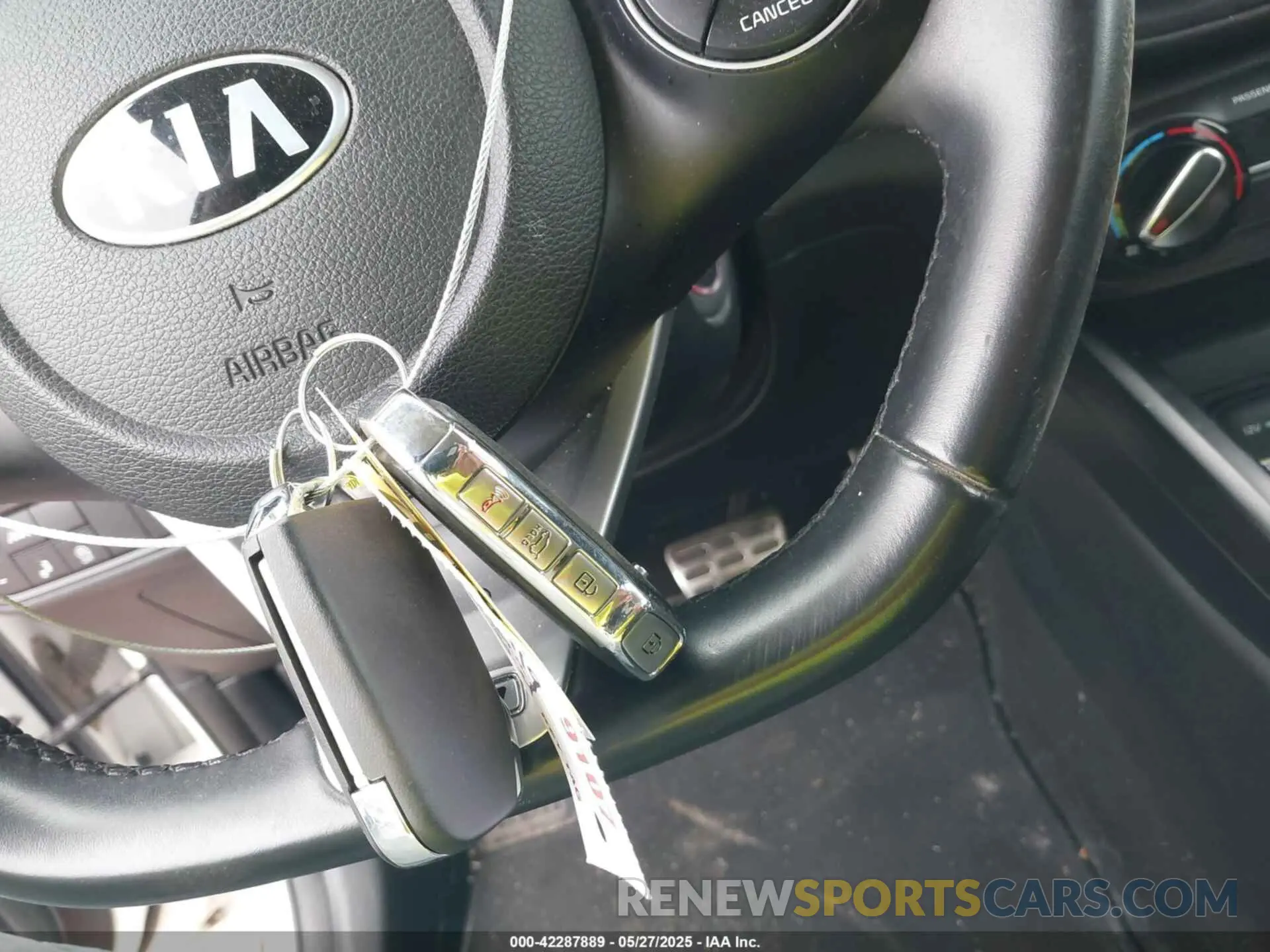 11 fotografías del automóvil dañado KNDJ63AU5M7133145 KIA SOUL 2021