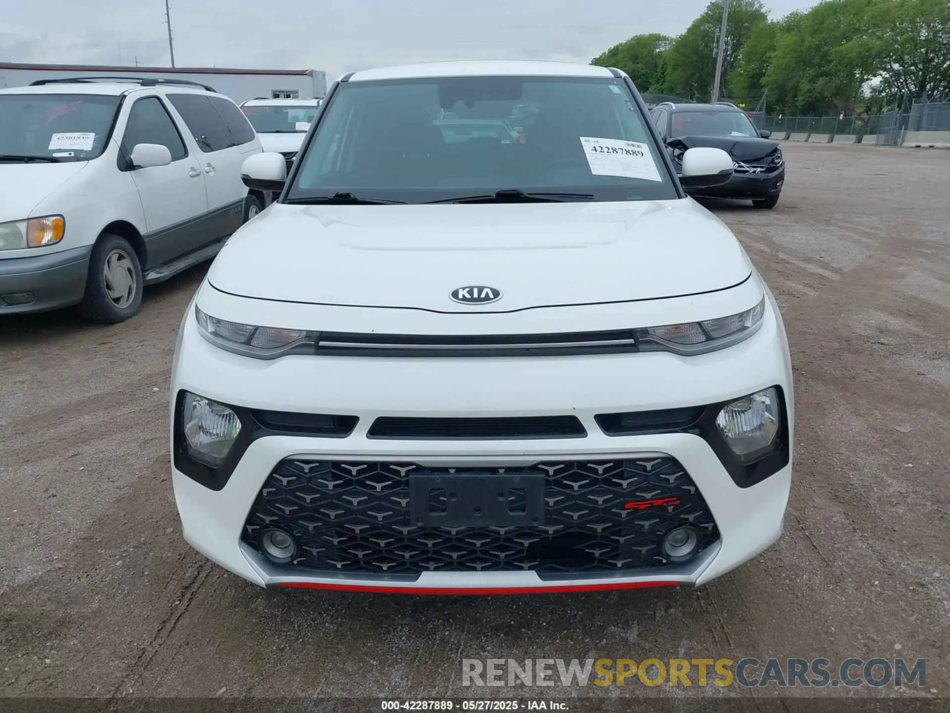 13 fotografías del automóvil dañado KNDJ63AU5M7133145 KIA SOUL 2021