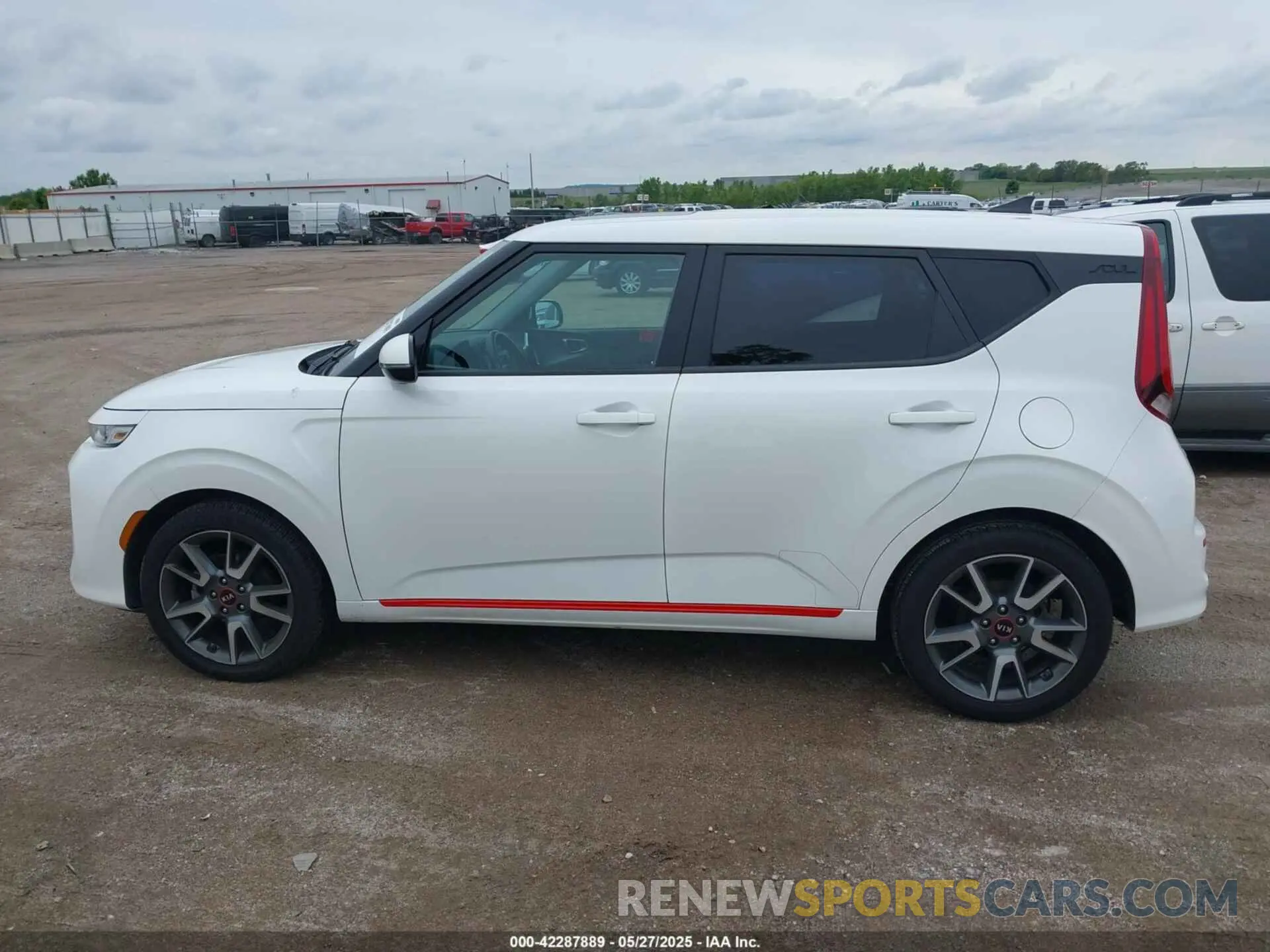 15 fotografías del automóvil dañado KNDJ63AU5M7133145 KIA SOUL 2021